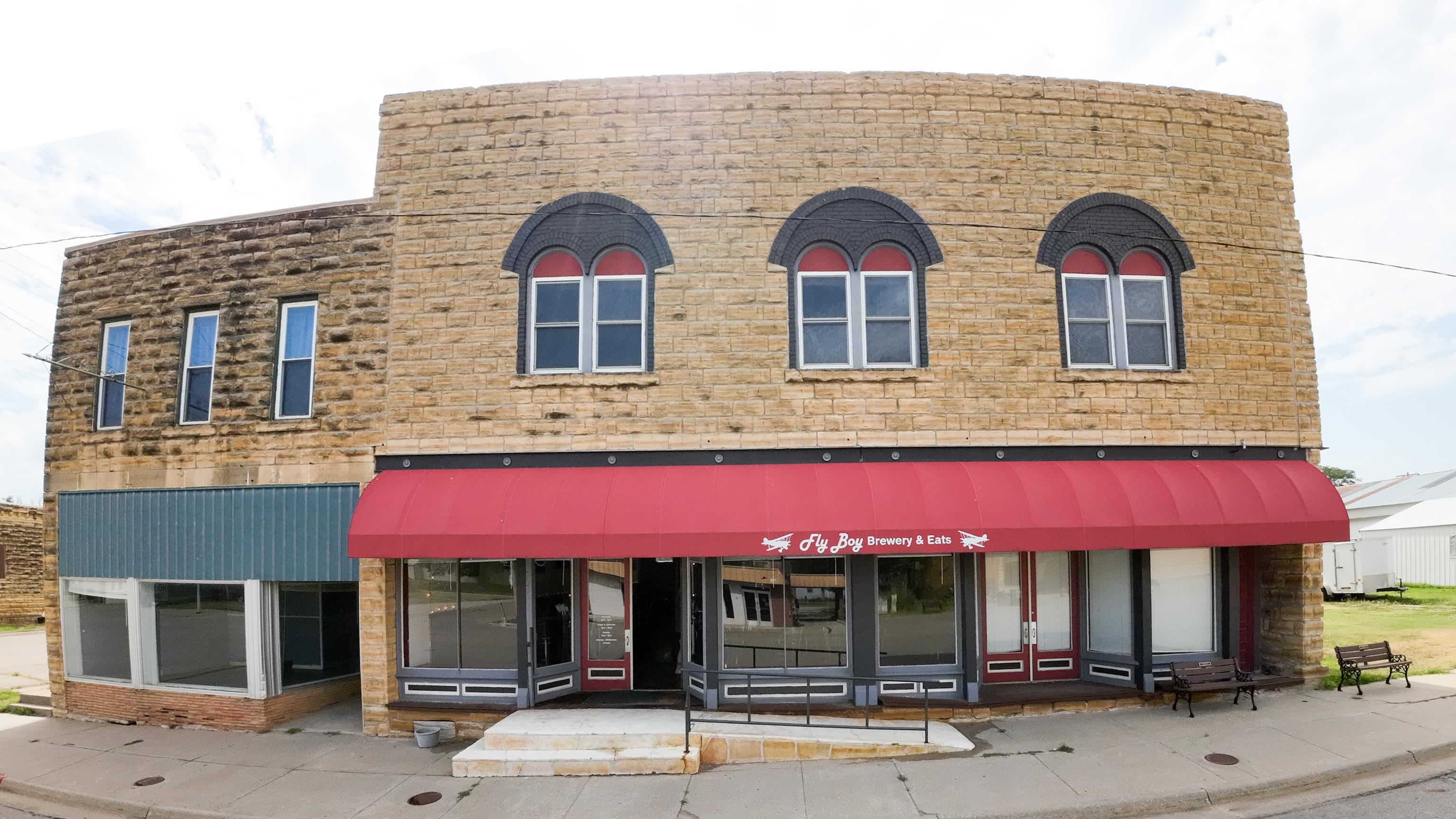 105 N Main St, Sylvan Grove, KS 67481