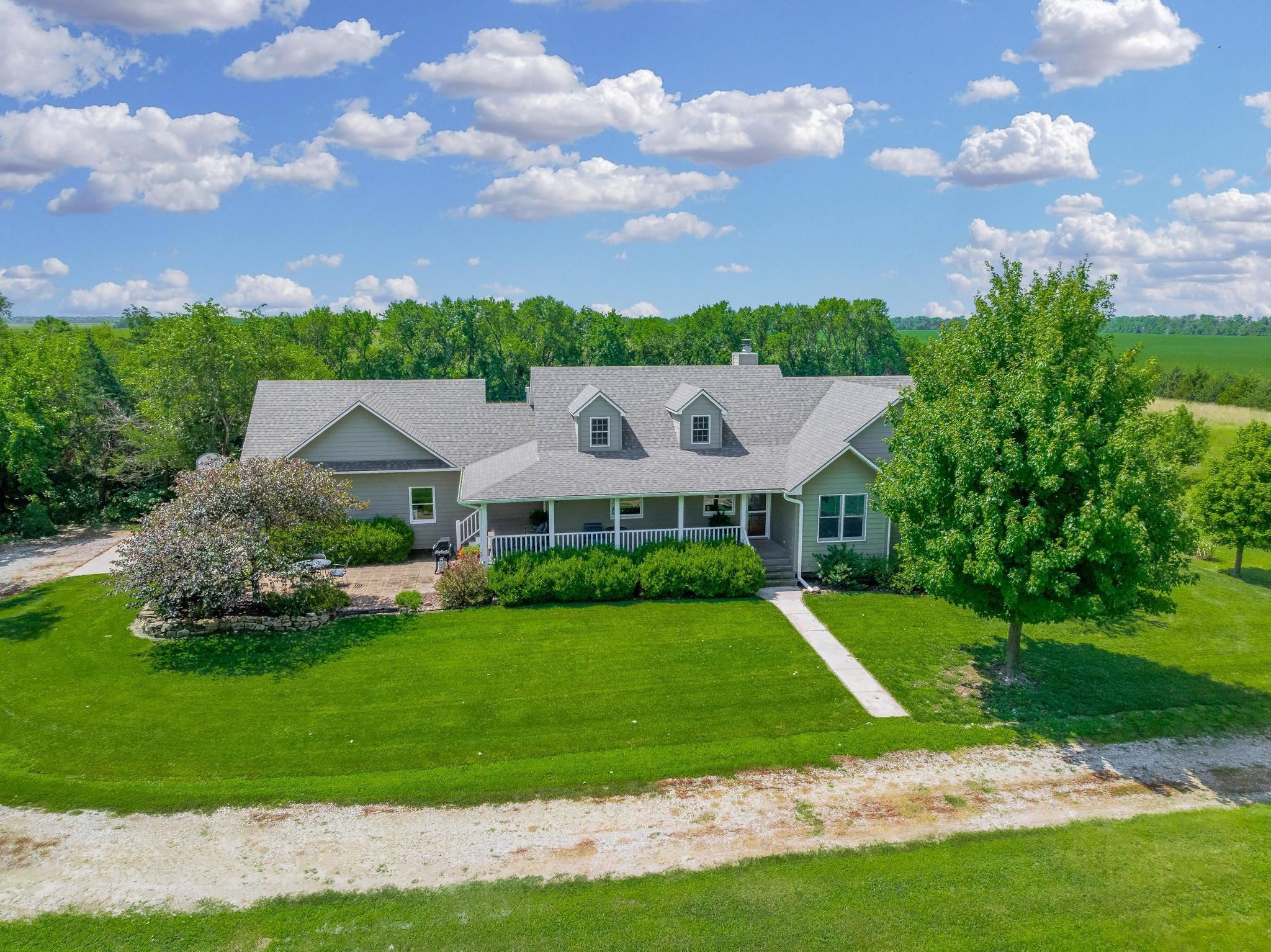 357 120th #359 120th, Newton, KS 67114