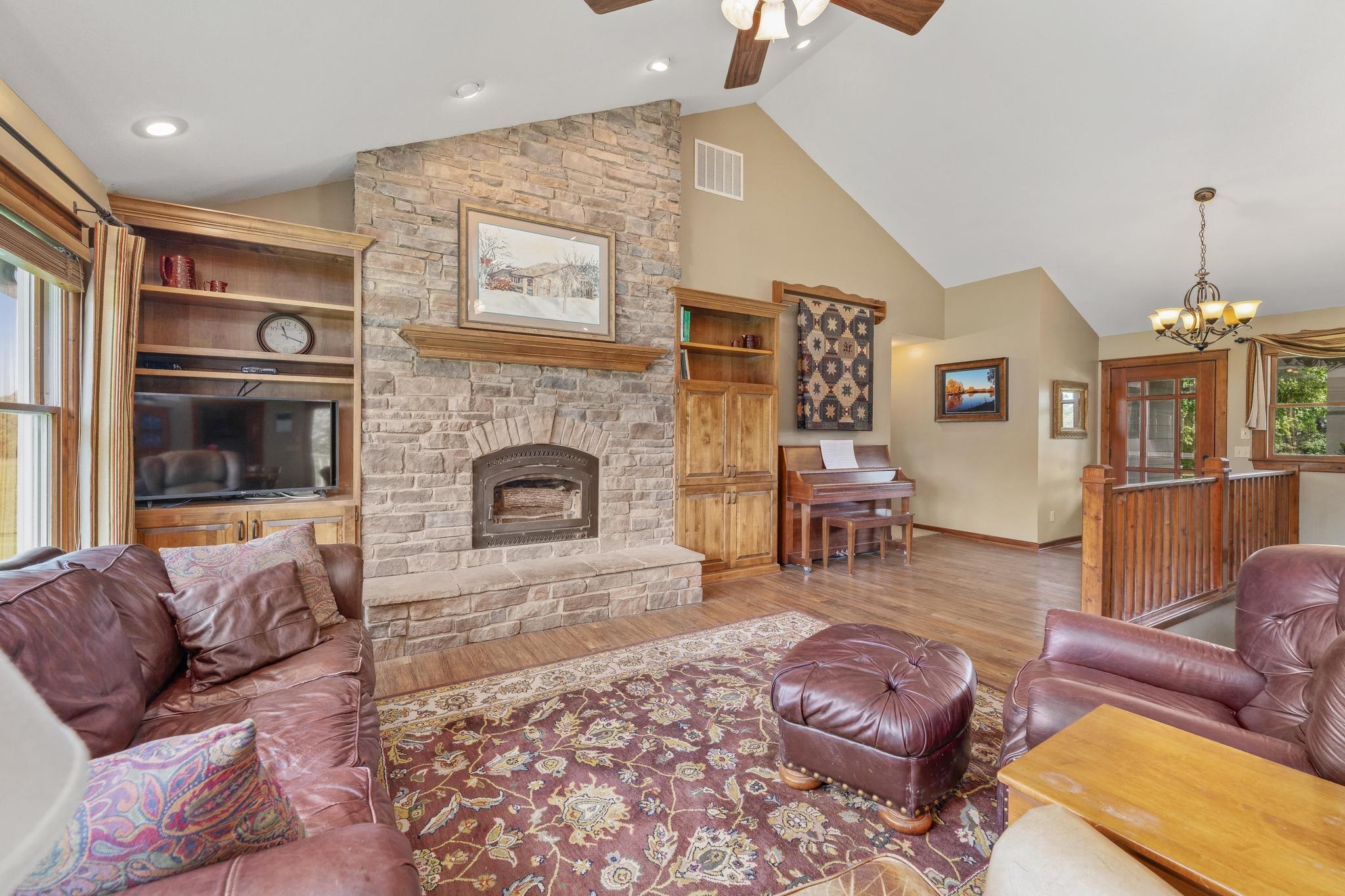 357 120th #359 120th, Newton, KS 67114