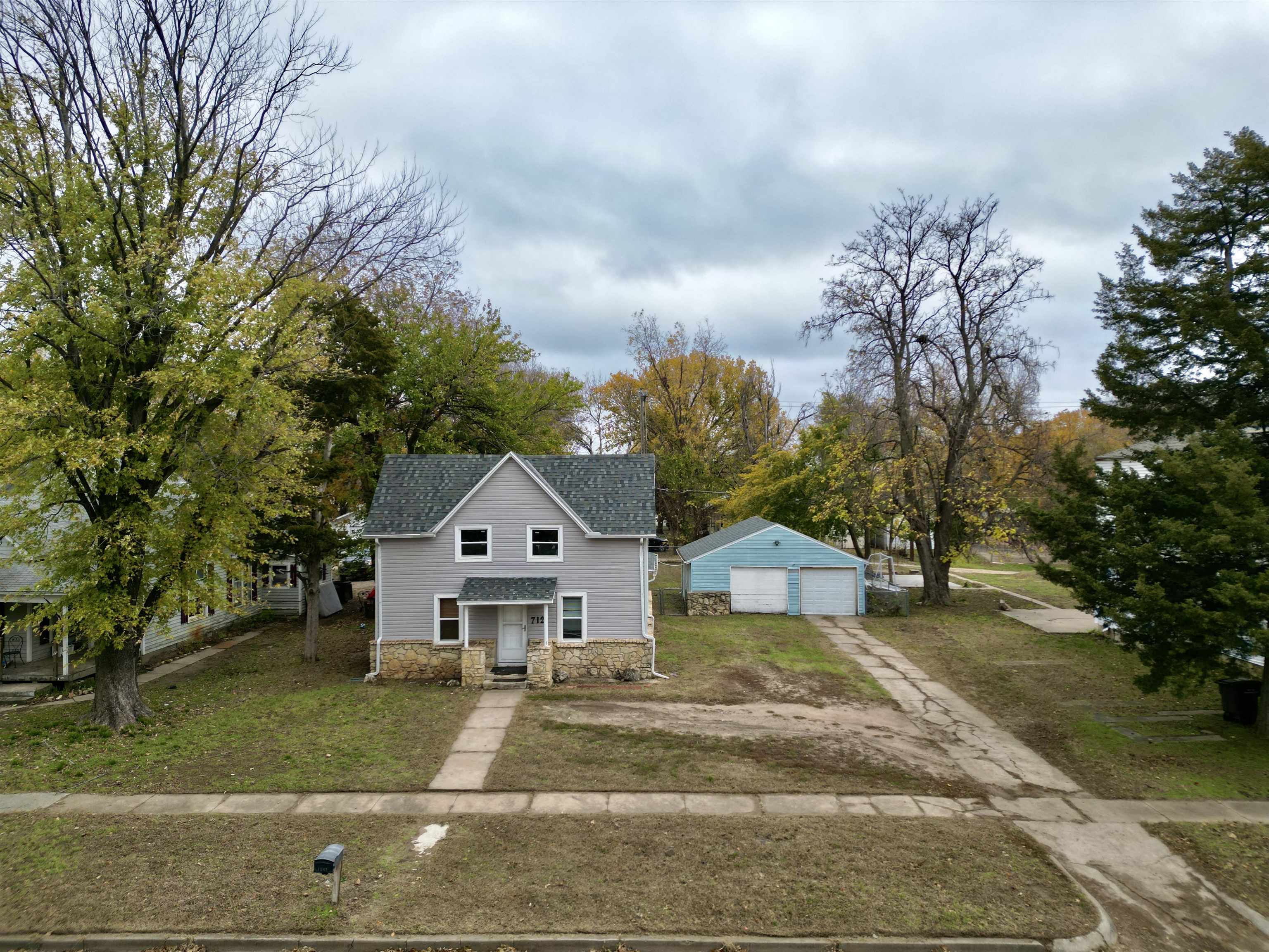 712 S C St, Arkansas City, KS 67005
