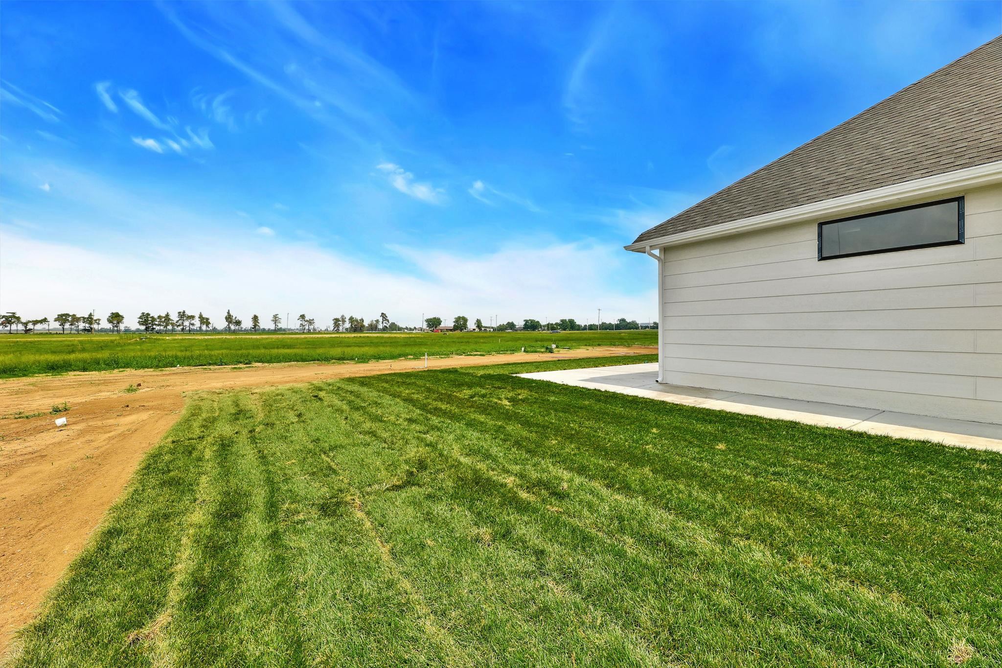 13650 W Homestead Dr, Colwich, KS 67030