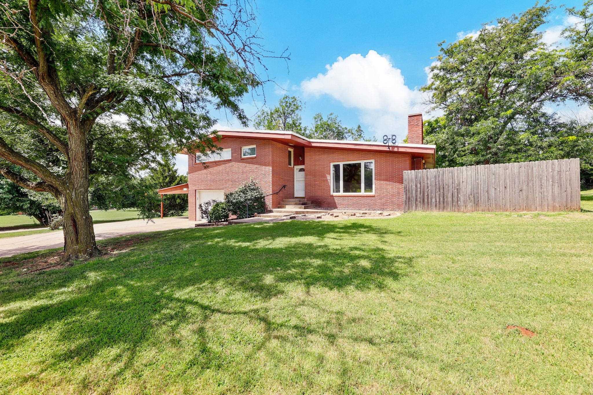 1213 N Walnut St, Kingman, KS 67068