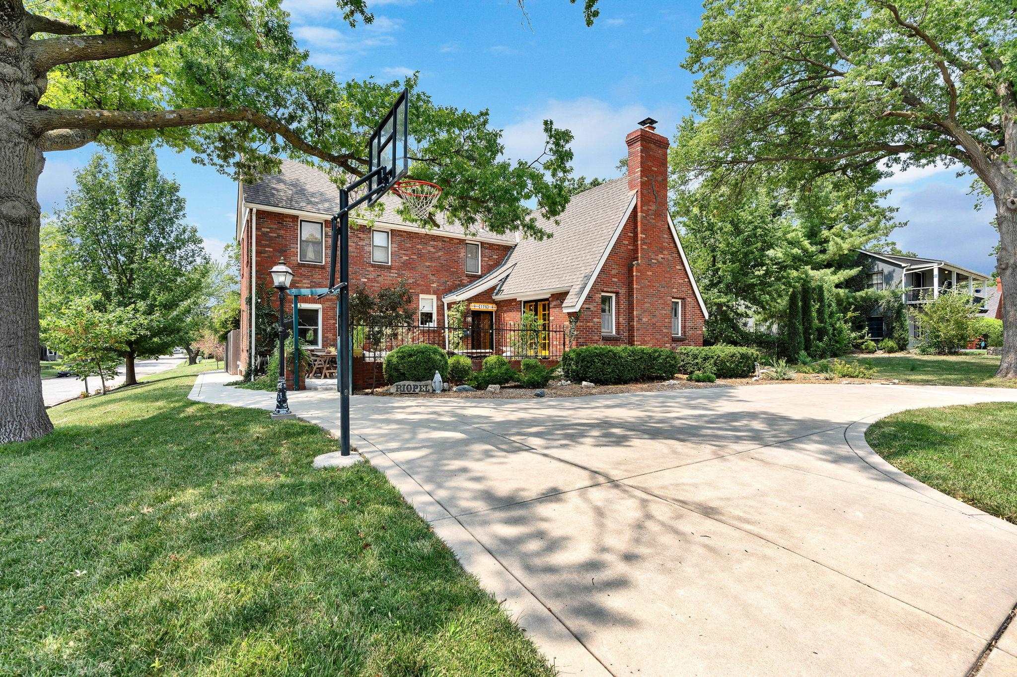 175 S Battin, Wichita, KS 67218
