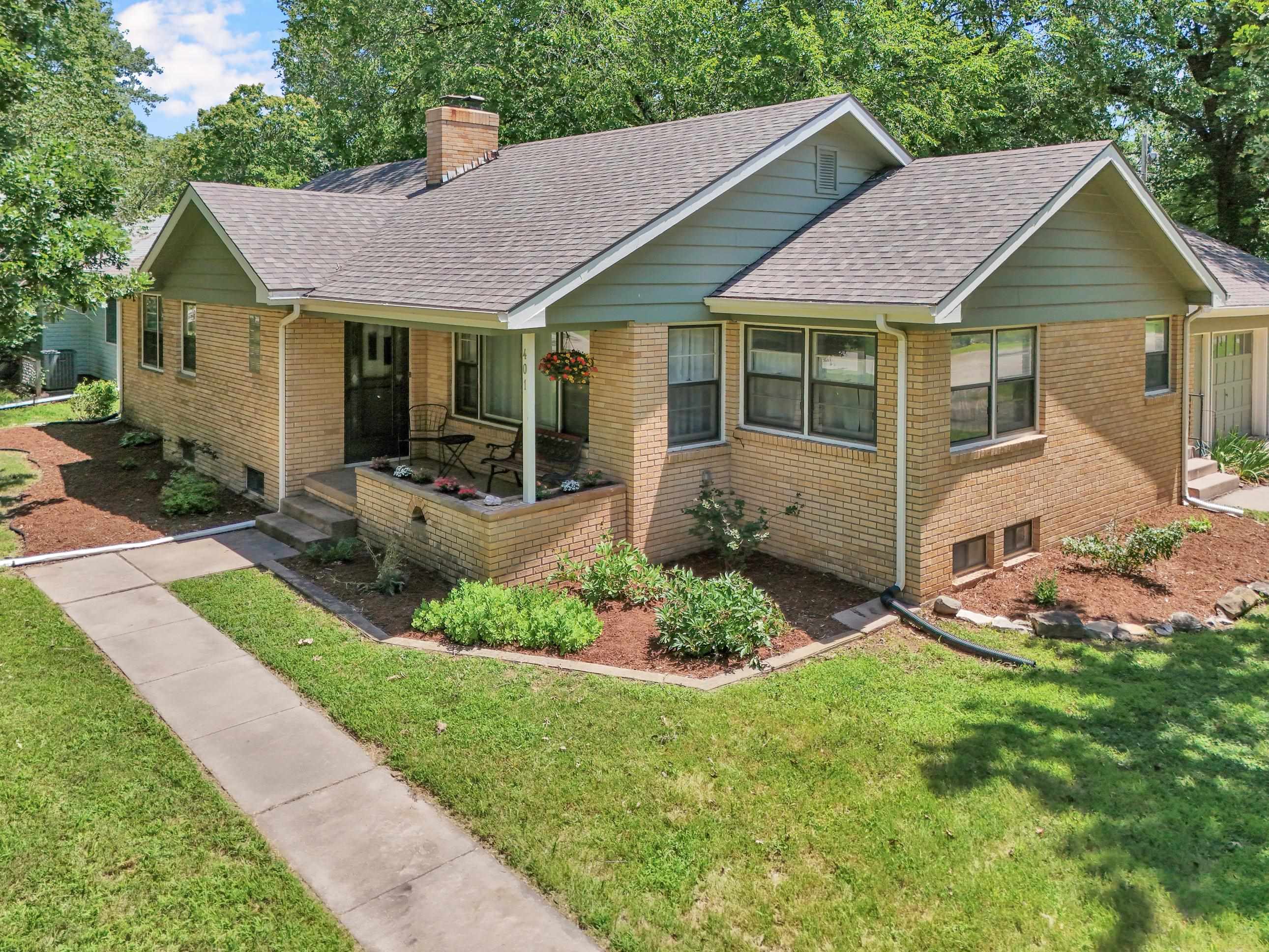 401 E 24th St, North Newton, KS 67117