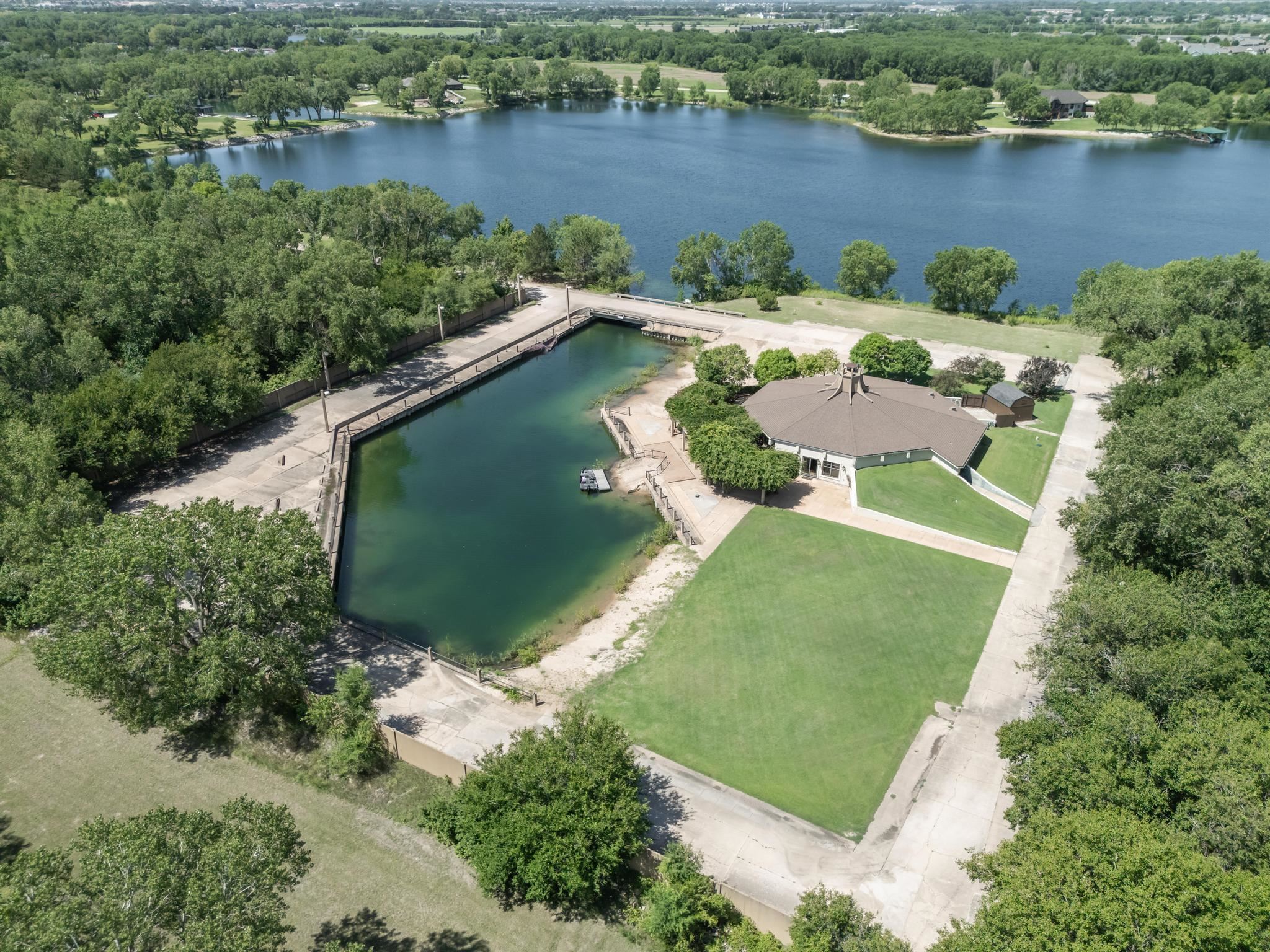 7610 W 45th St N, Maize, KS 67101