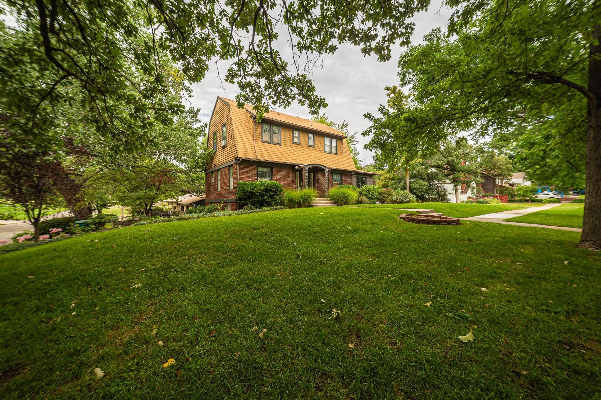 631 W 9th St, Concordia, KS 66901