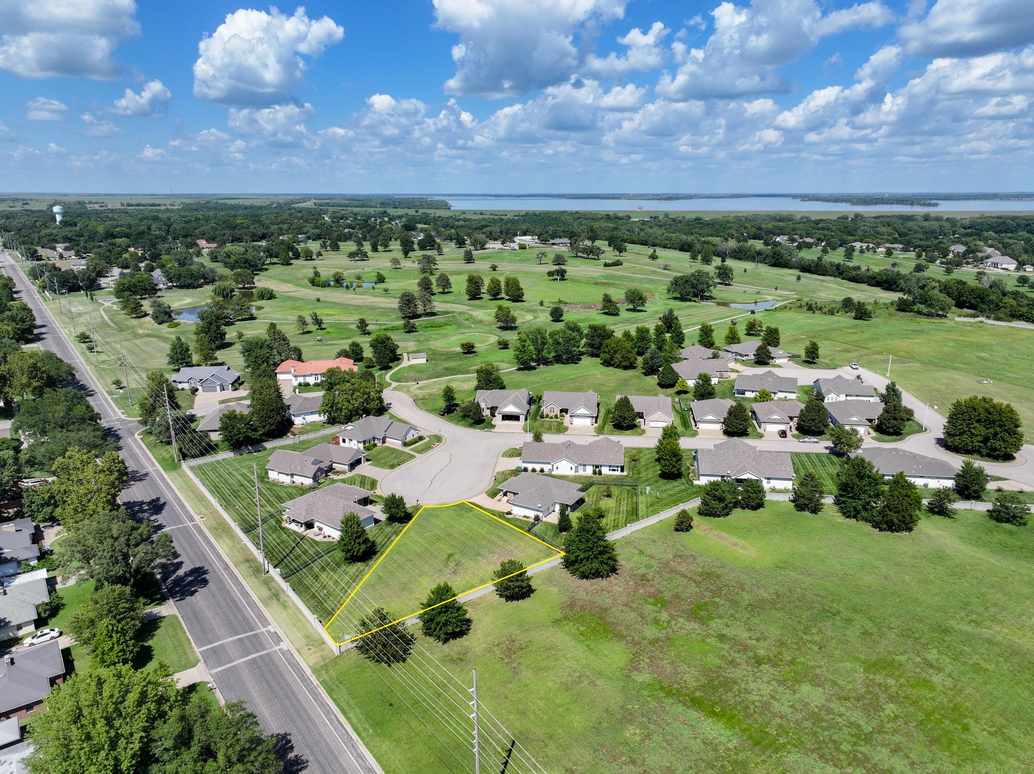 845 Tee Ct, El Dorado, KS 67042