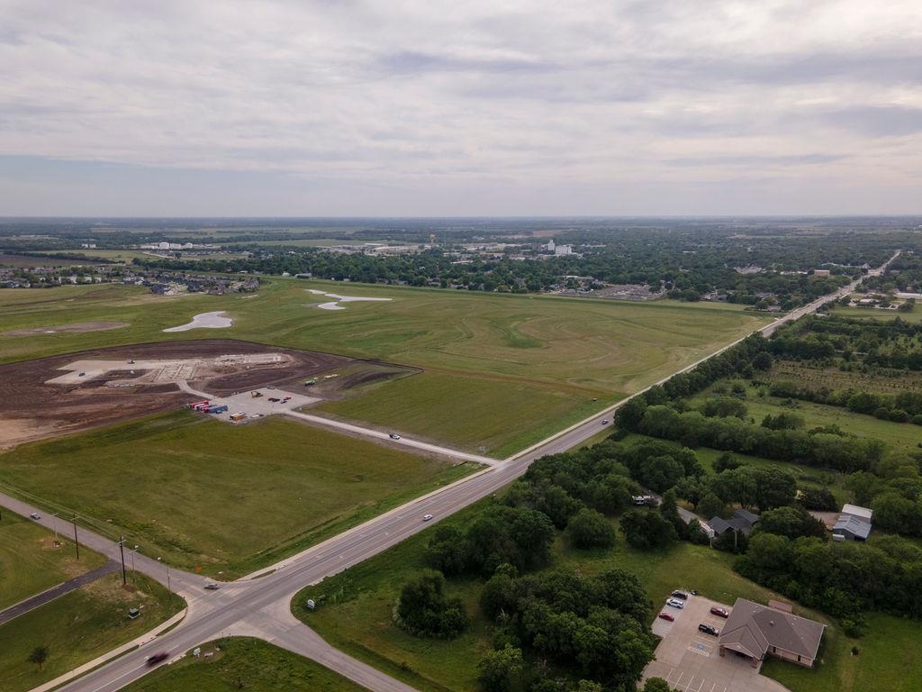 Lot 3 Block A E Amber Rg, Valley Center, KS 67147