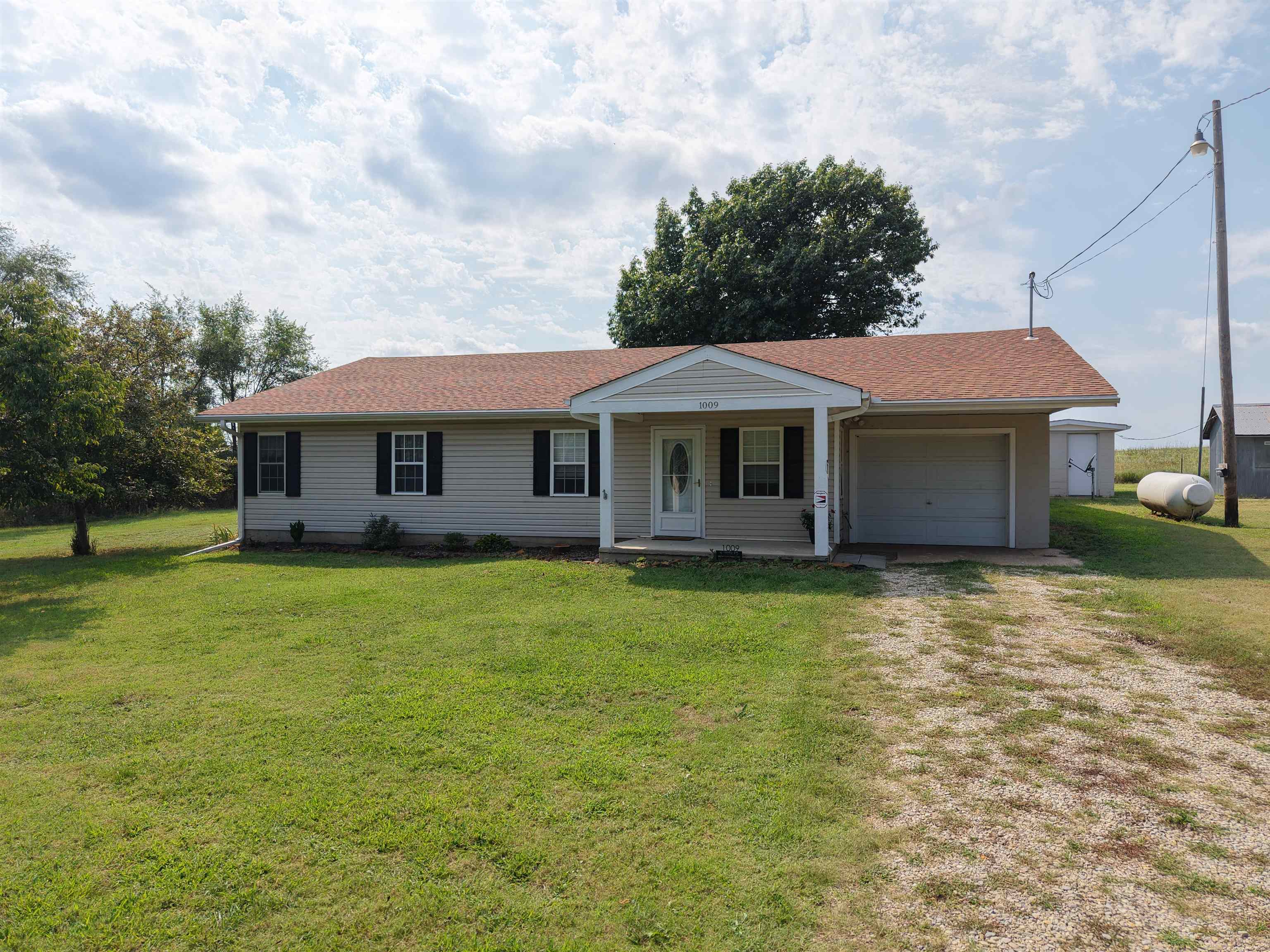 1009 N 190th Rd, Minneapolis, KS 67467