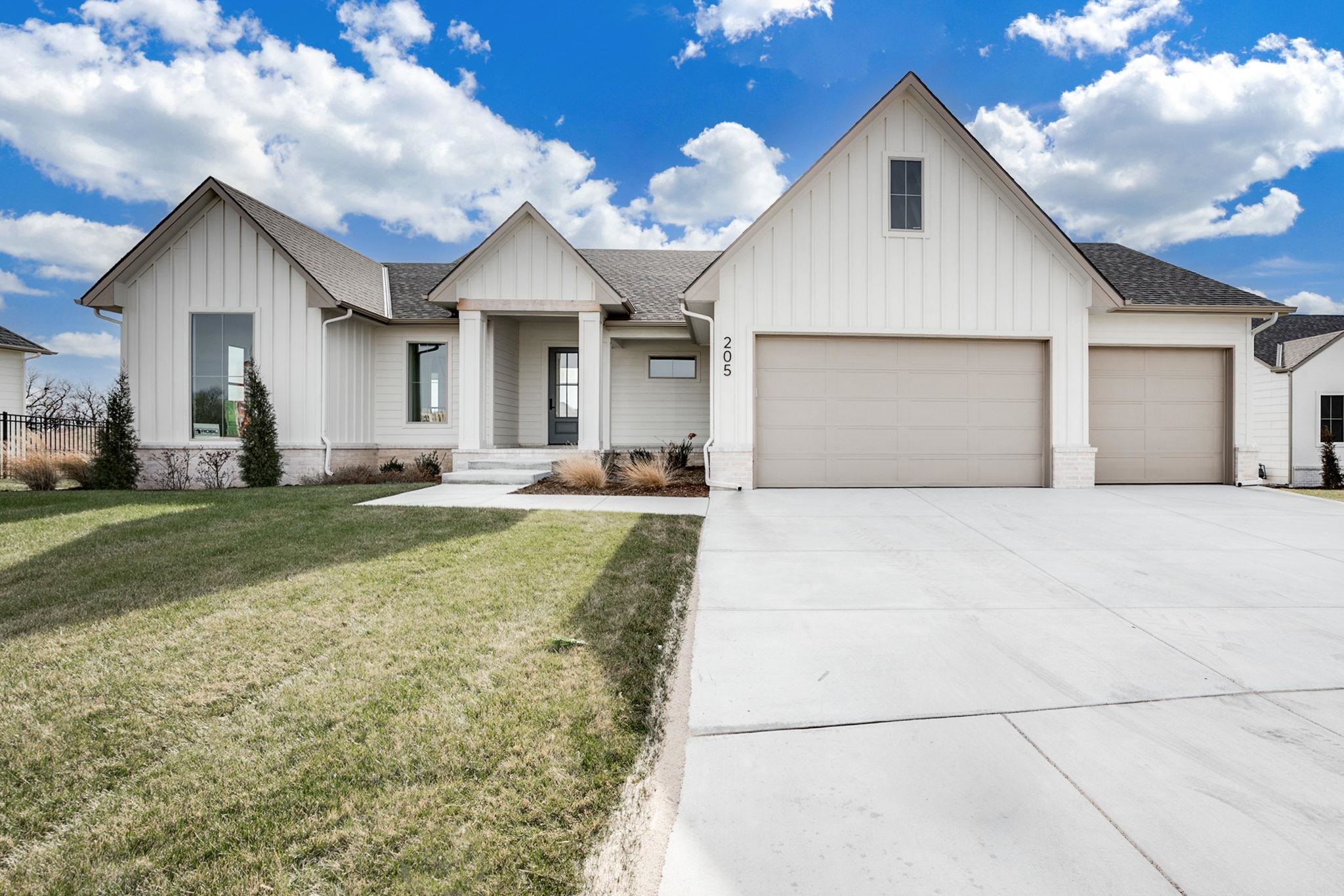 205 N Ciderbluff Ct, Wichita, KS 67052