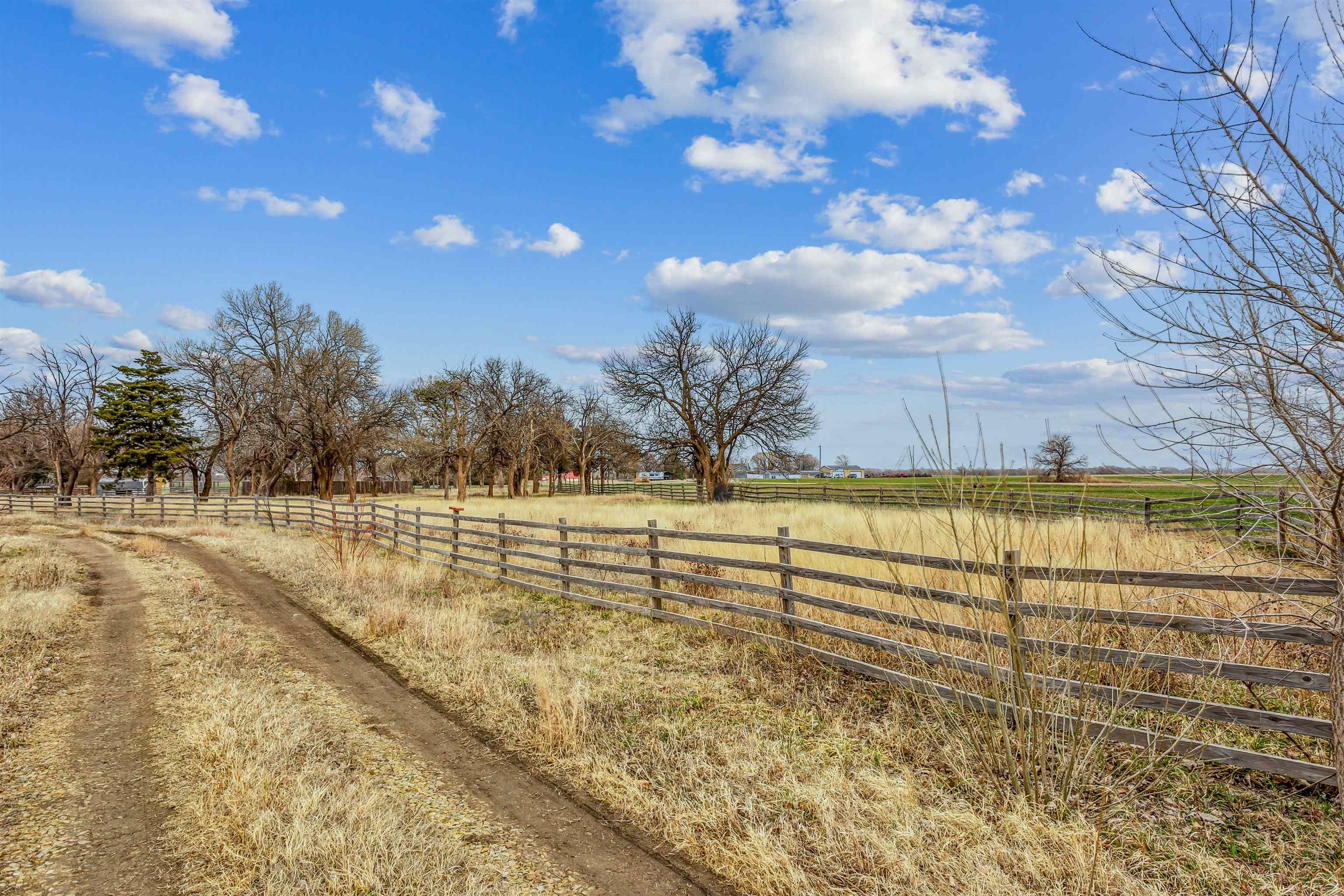 7031 N 135th St W, Colwich, KS 67030