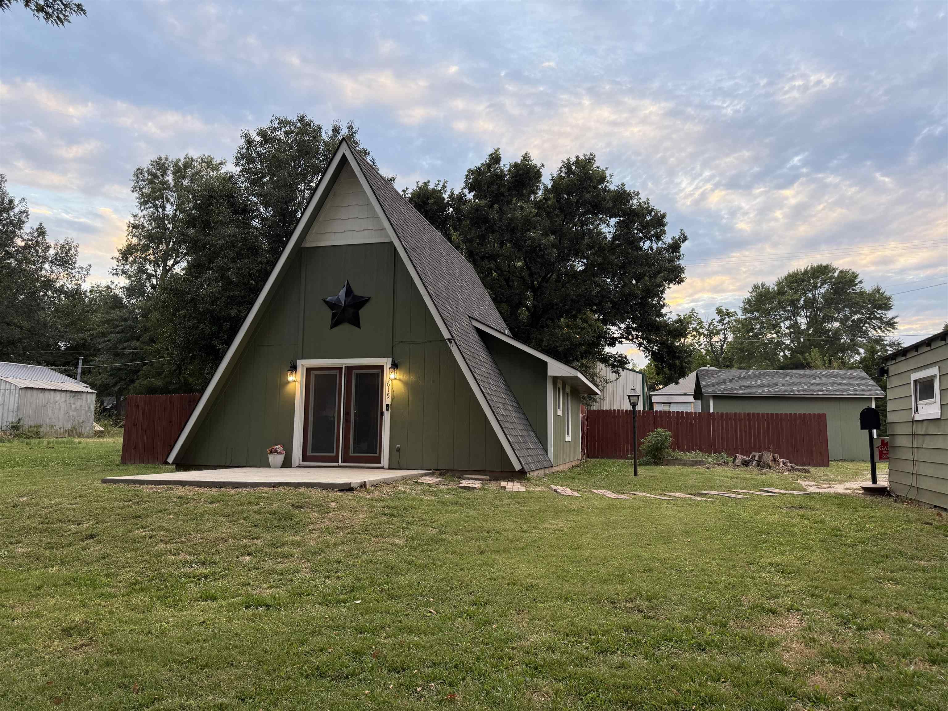 615 N Main, Leon, KS 67074