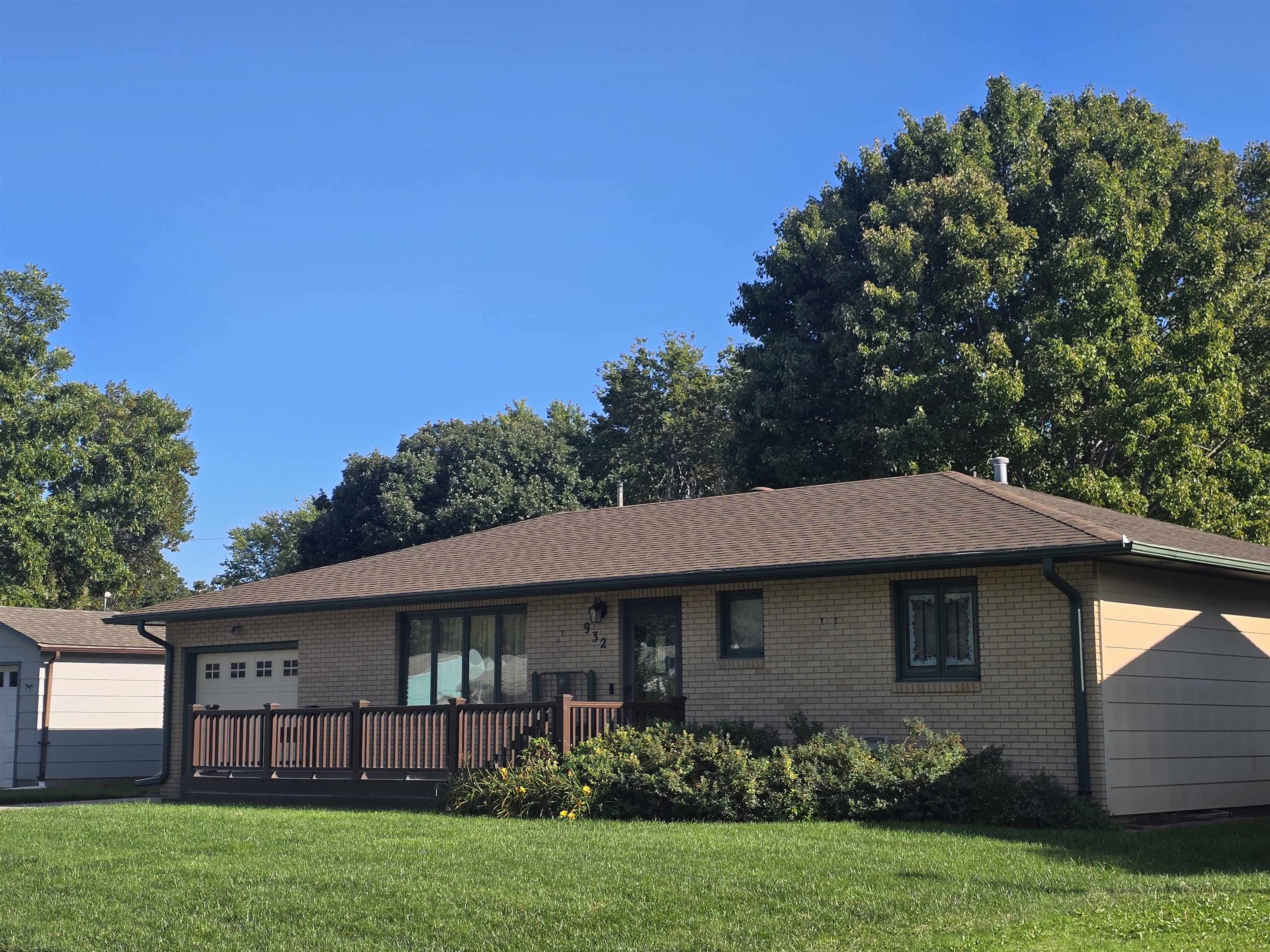 932 E 9th St, Concordia, KS 66901