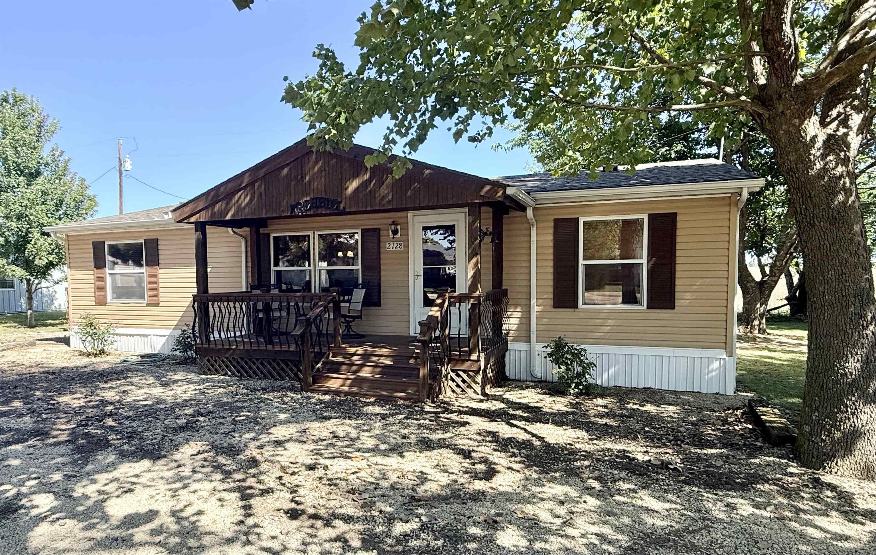 2128 Schlotthauer, Marion, KS 66861