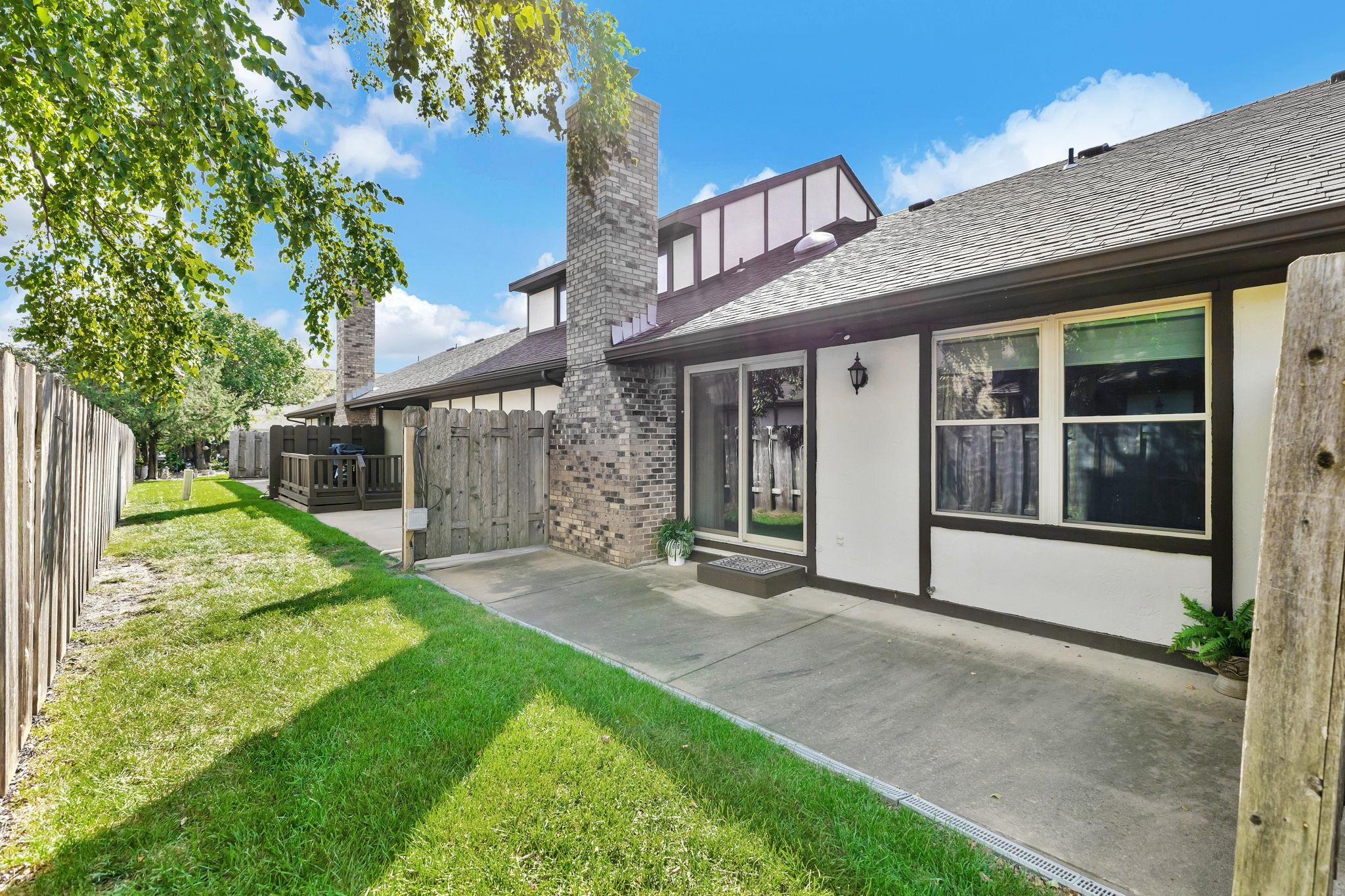 641 N Woodlawn St #32 #32, Wichita, KS 67208-3669