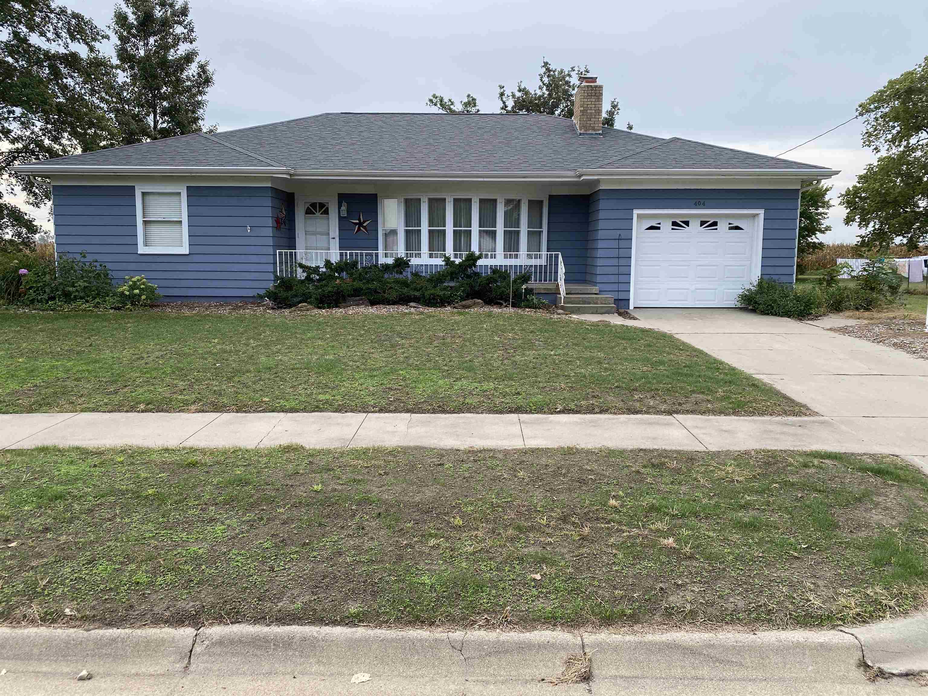 404 Arcadia, Clifton, KS 66937