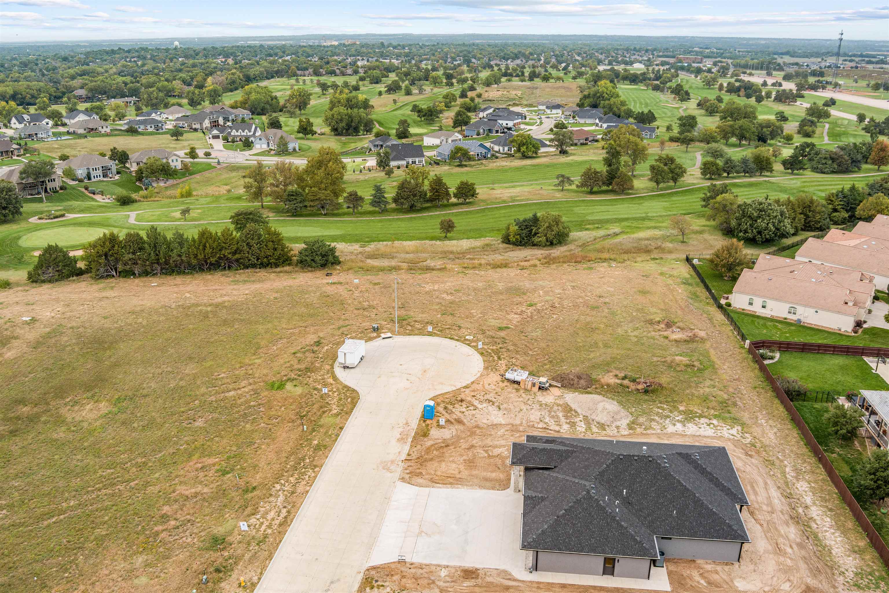 1529 Cedar Point Pl, Salina, KS 67401