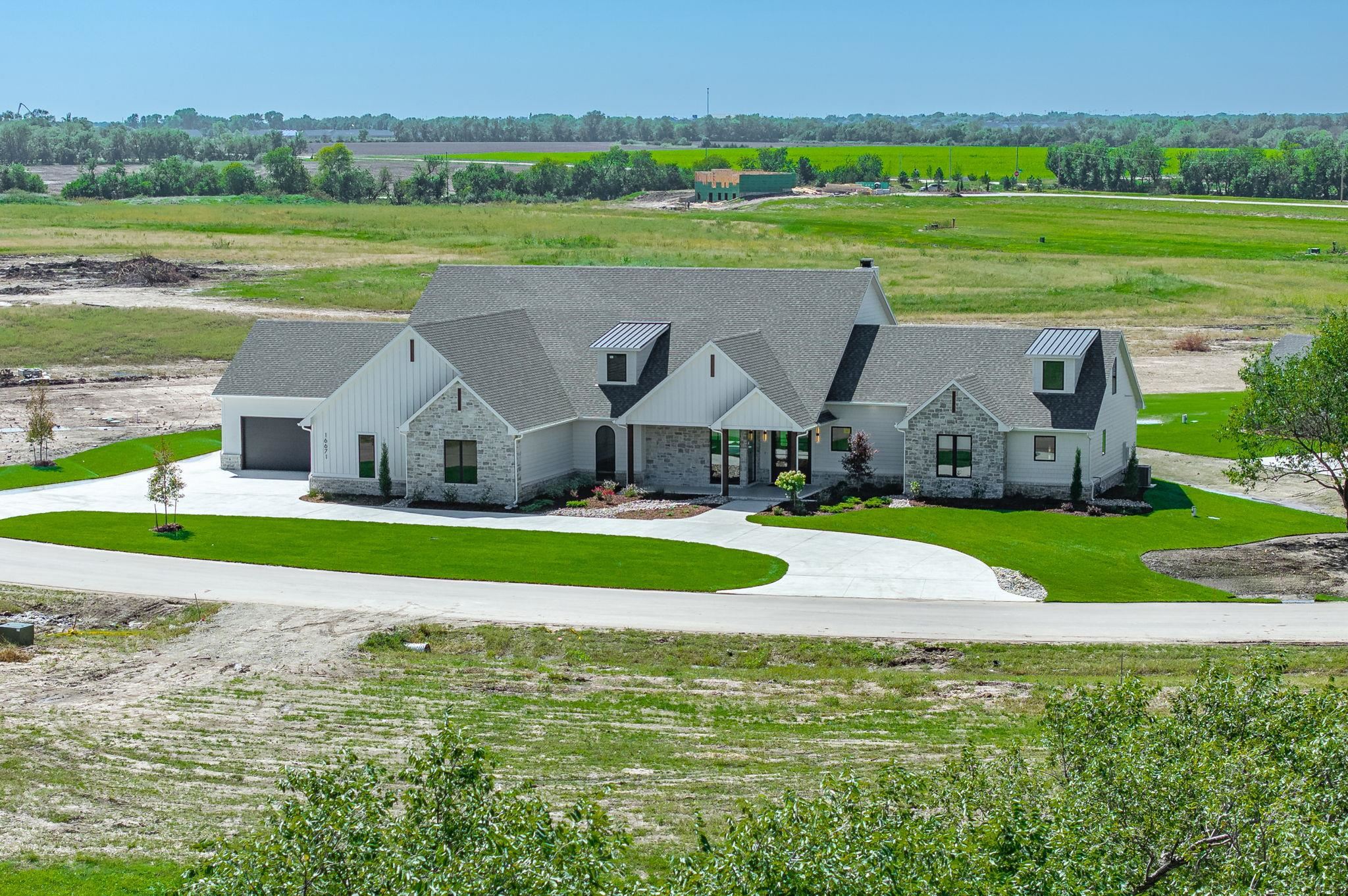 16671 W Hickory St, Goddard, KS 67052