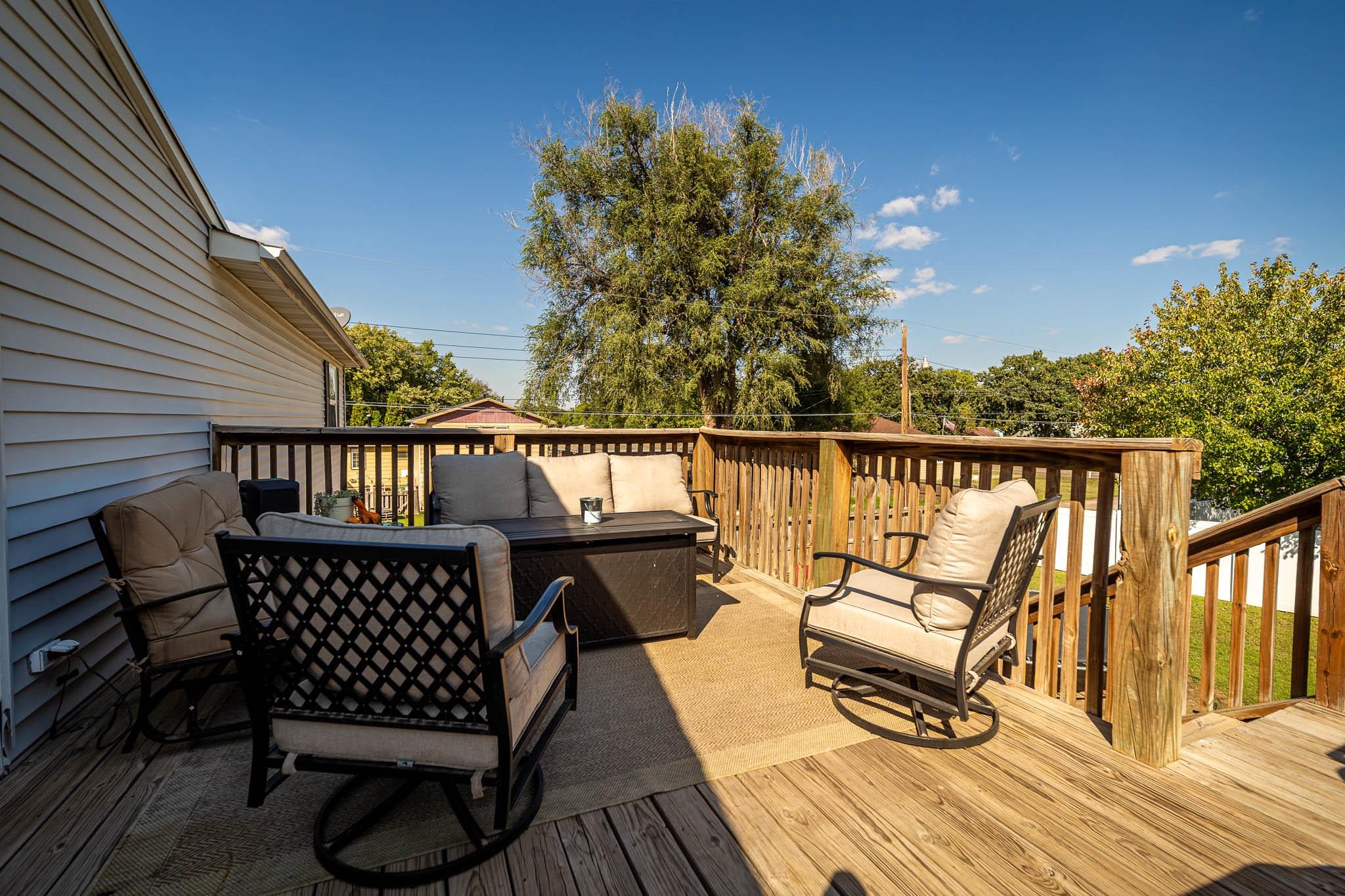 1009 E 11th St, Concordia, KS 66901