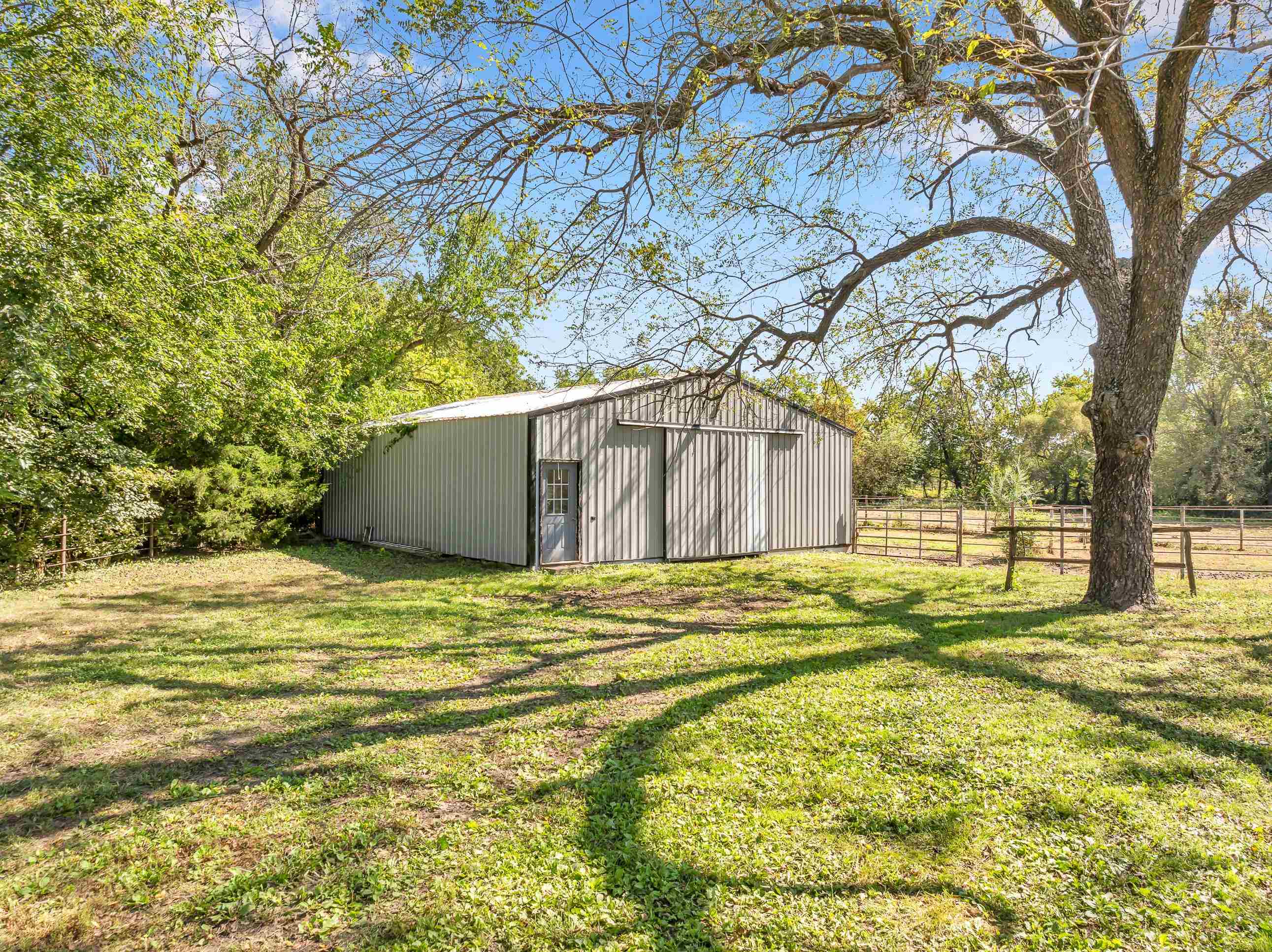 4926 N Kansas Rd, Newton, KS 67114