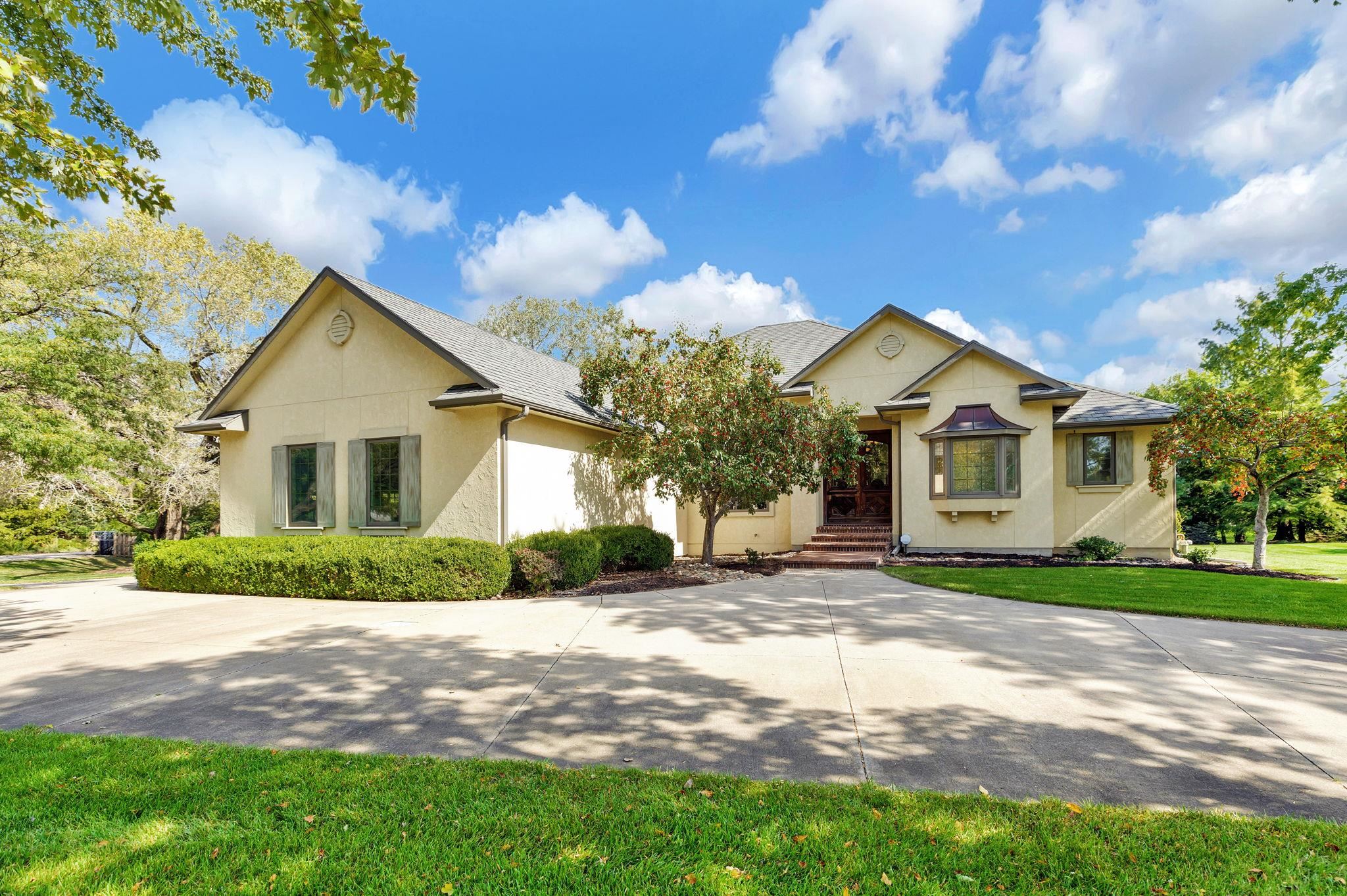 4603 Spyglass Dr, Hutchinson, KS 67502