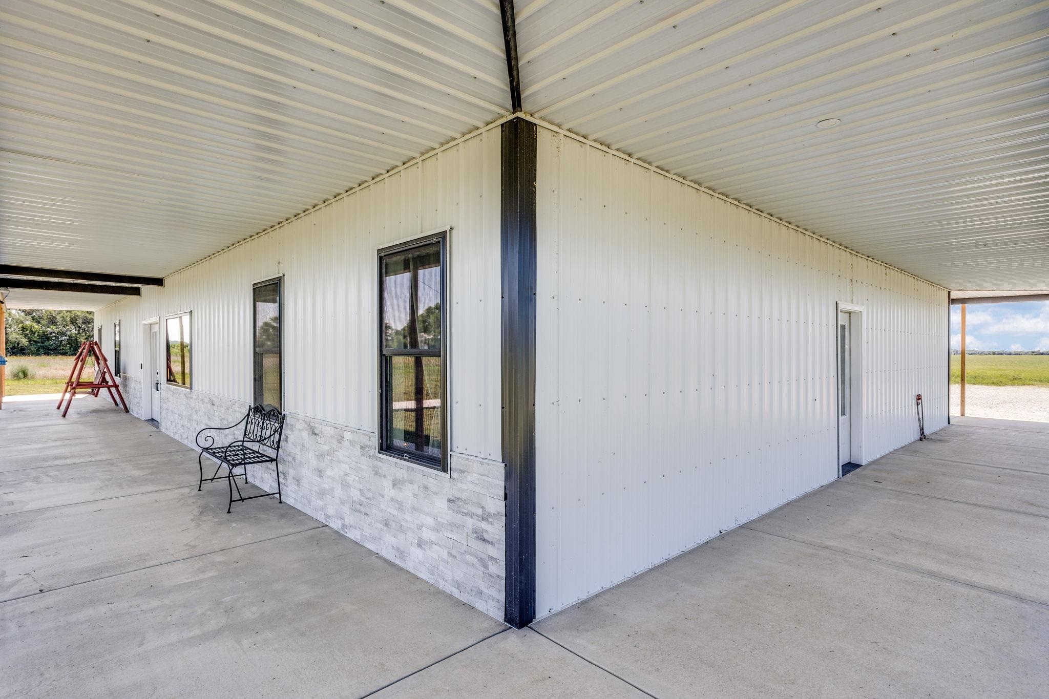 887 E 136th Ave N, Peck, KS 67120