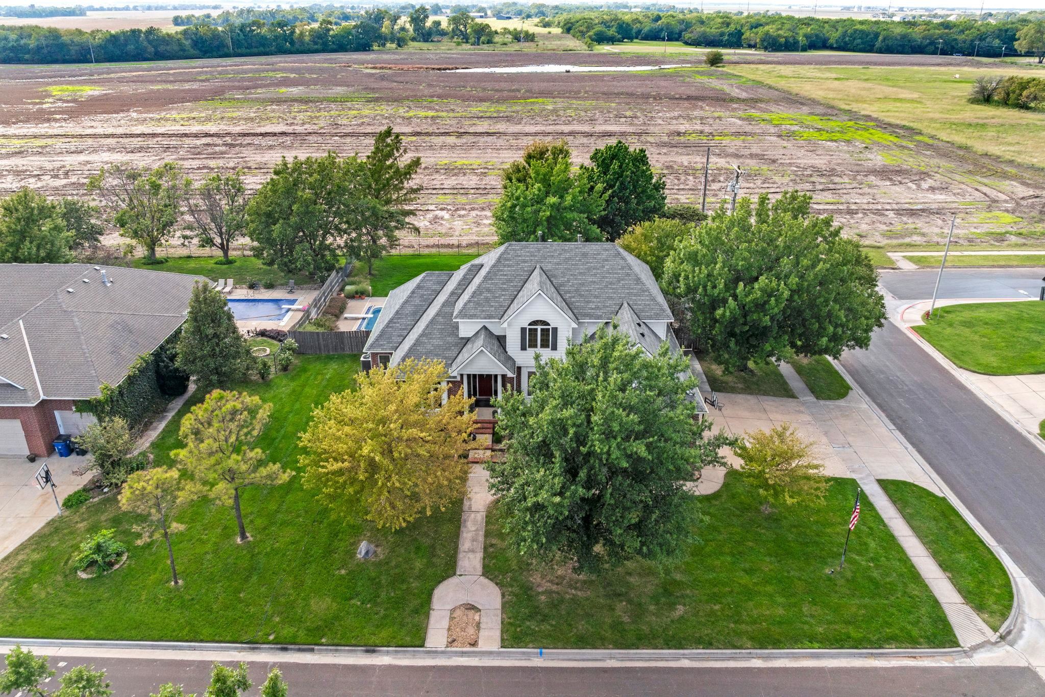 623 Homestead Ct, Colwich, KS 67030