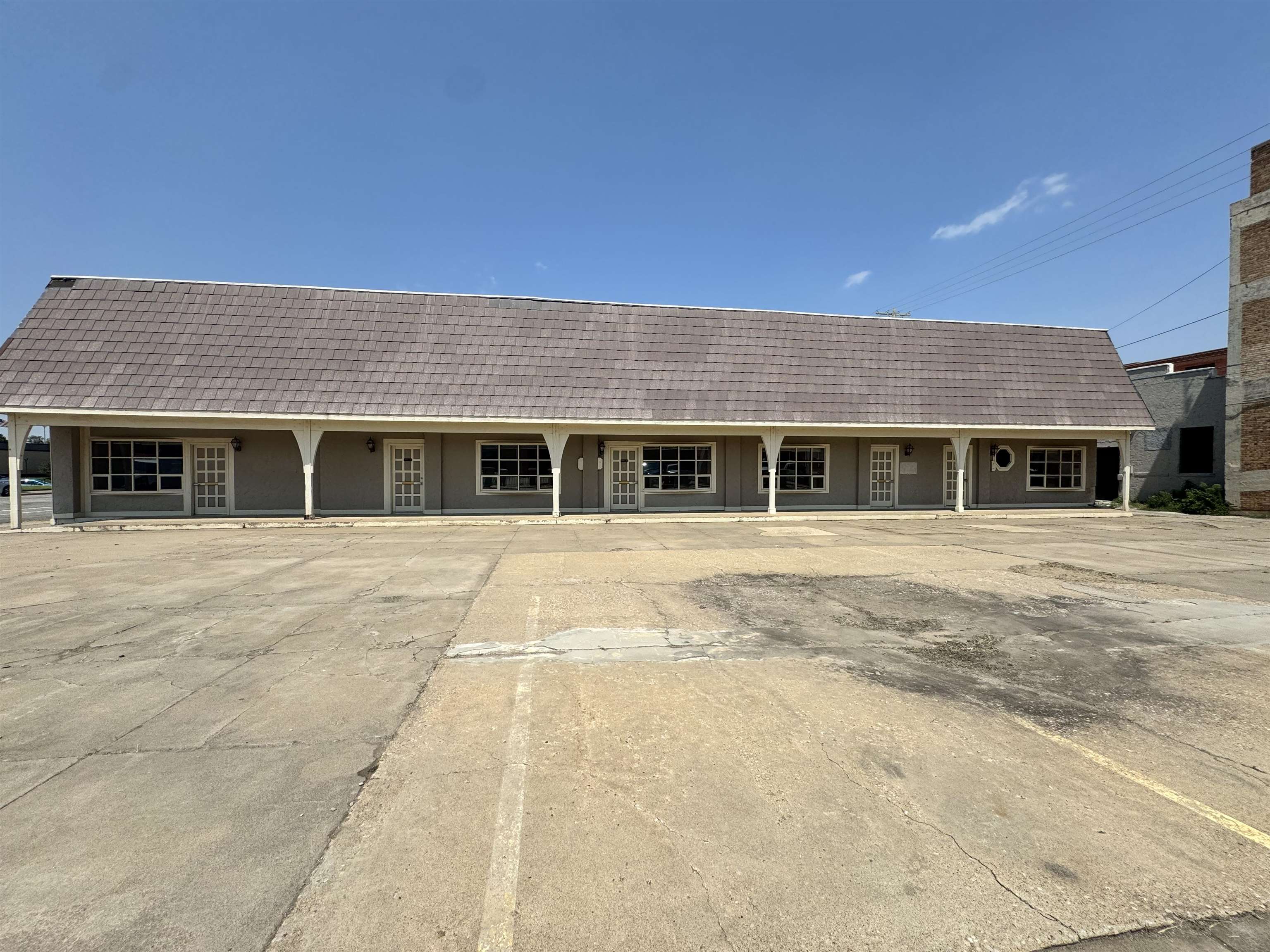 234 N 7th St, Salina, KS 67401