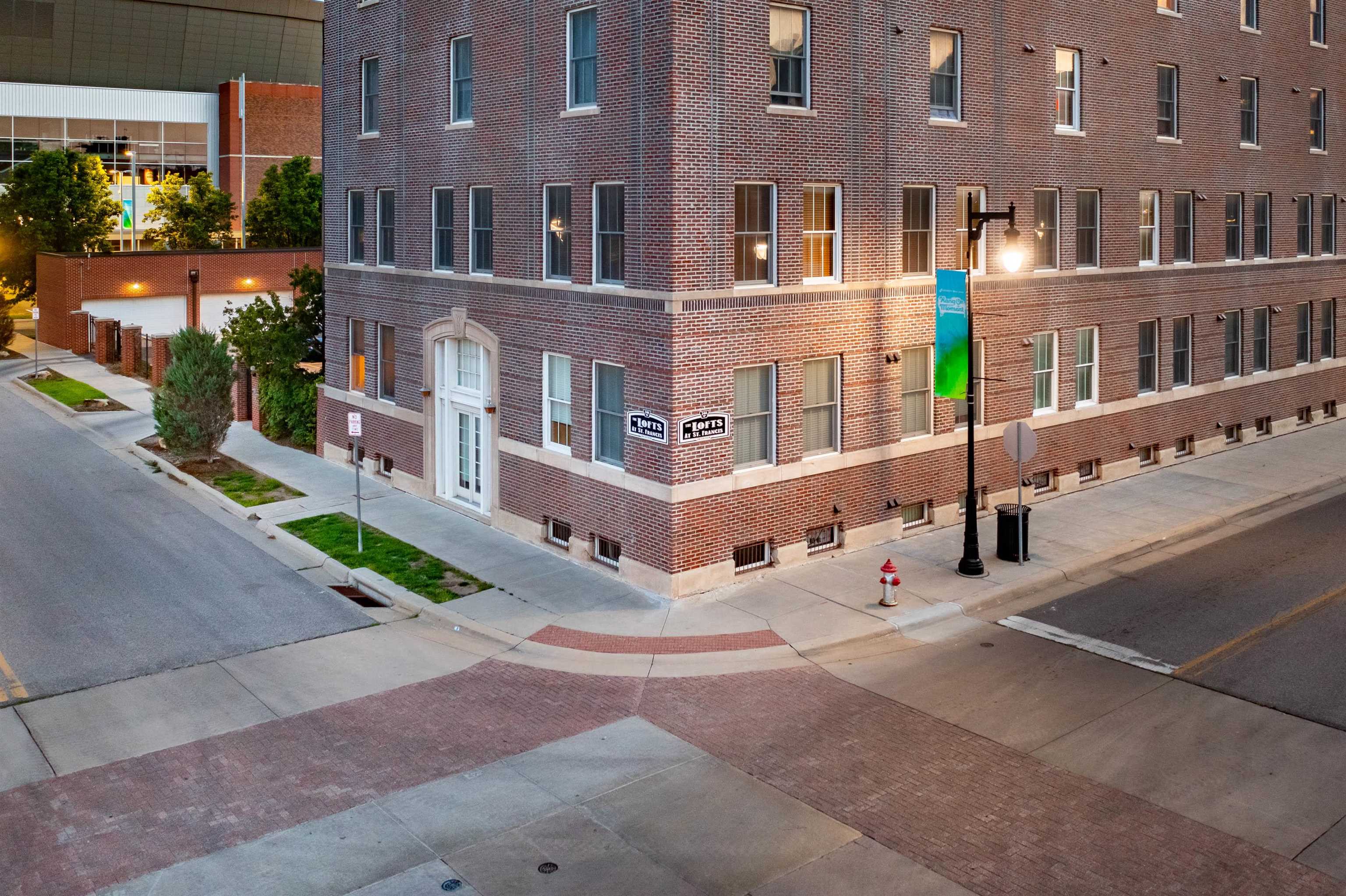 201 S Saint Francis Ave Apt 503, Wichita, KS 67202