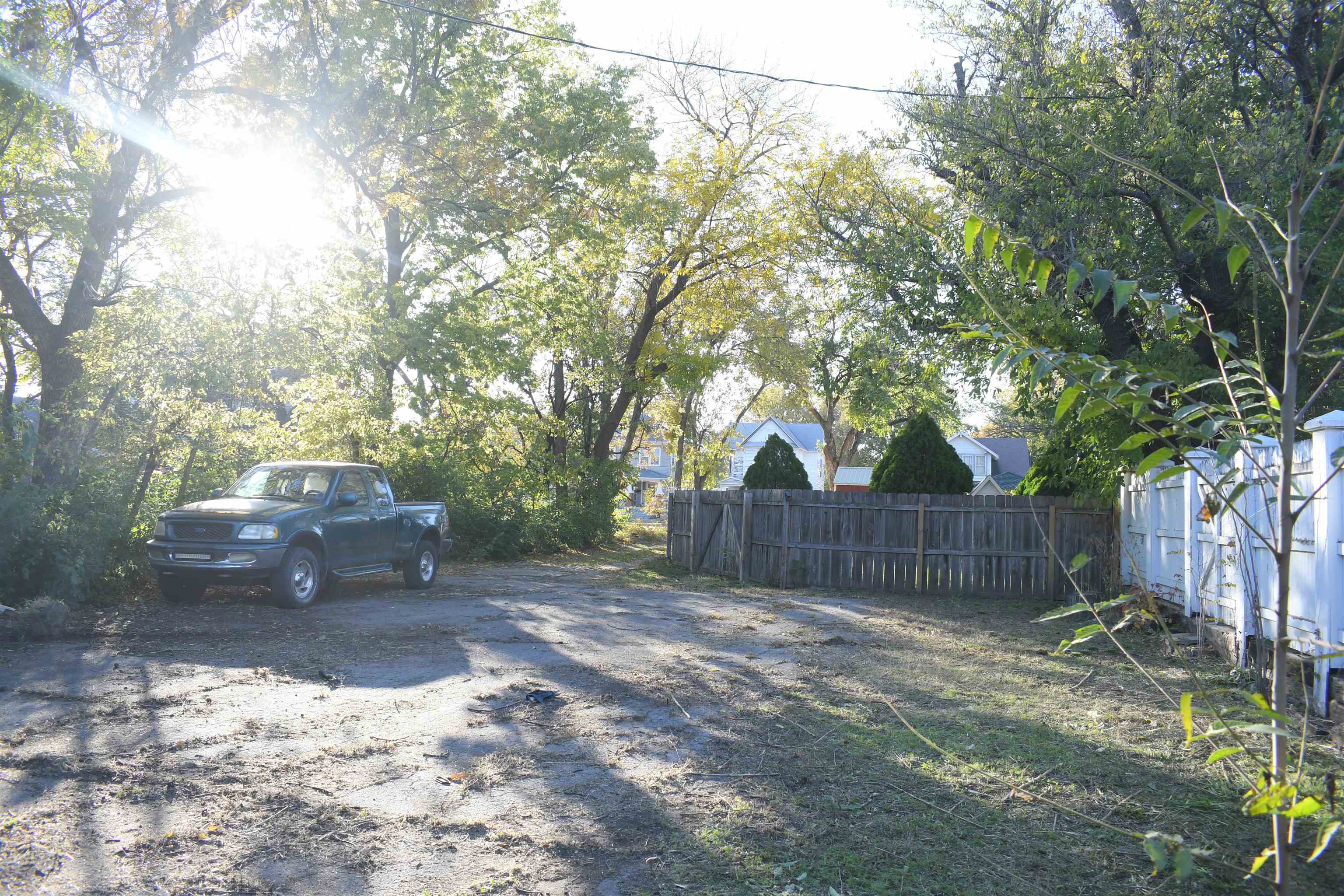 219 W Prescott Ave, Salina, KS 67401