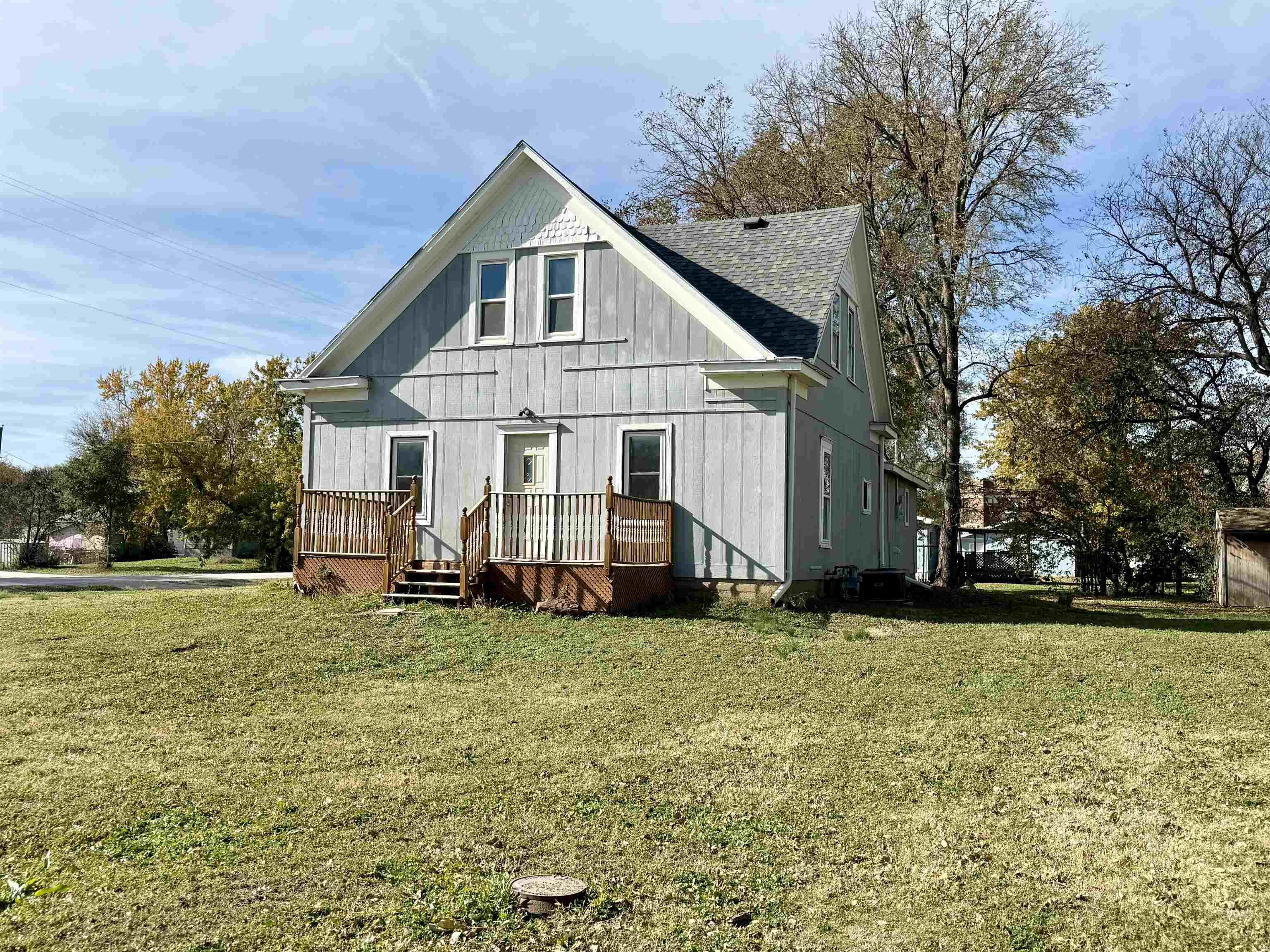 520 Adams St, Gypsum, KS 67448