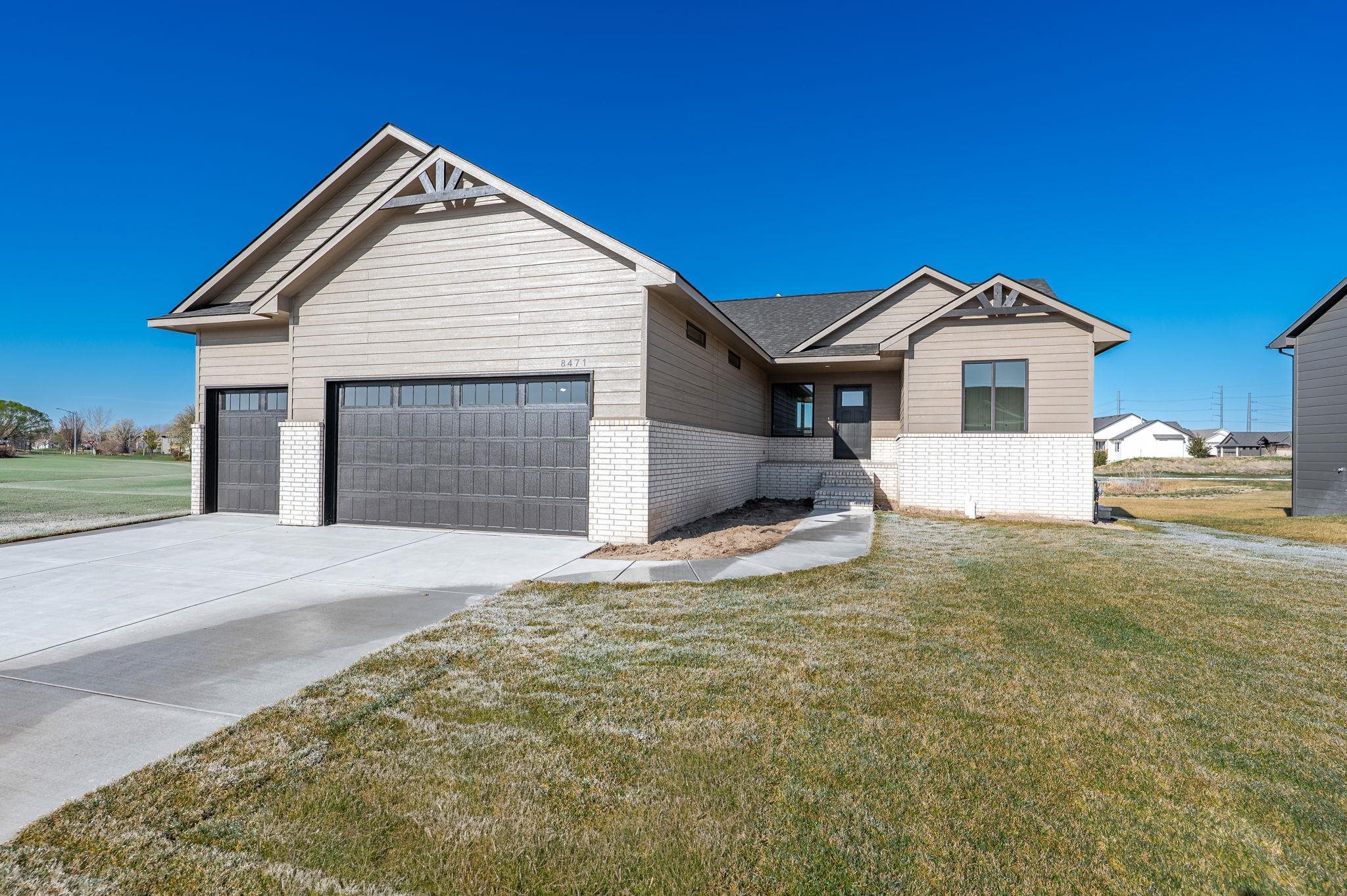 8471 W Pebble, Maize, KS 67101