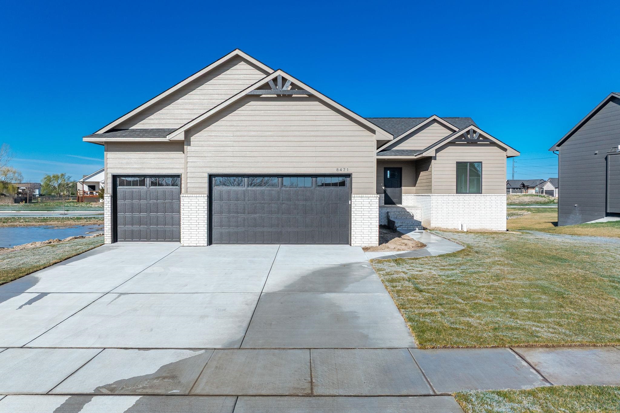 8471 W Pebble, Maize, KS 67101