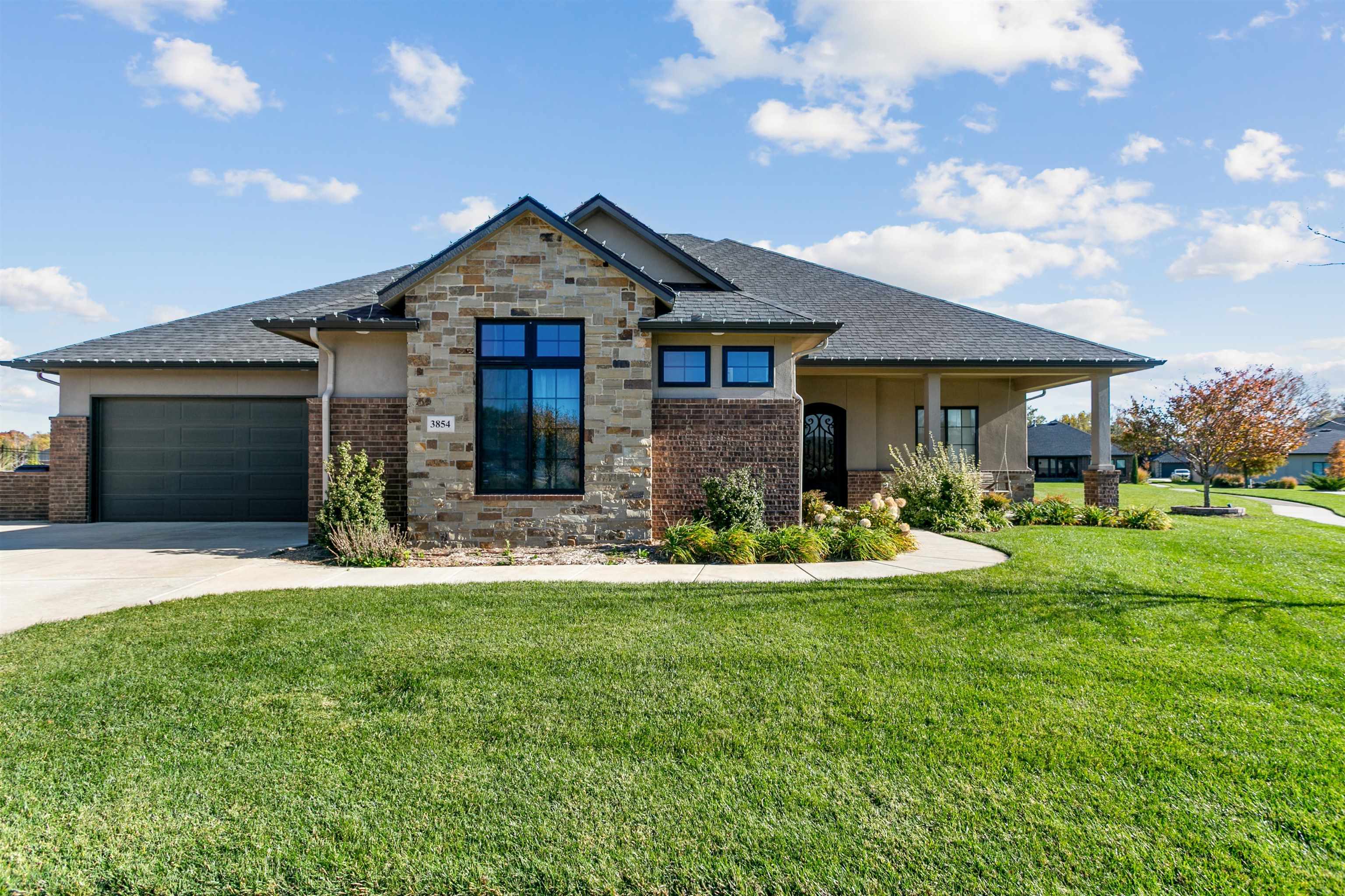 3854 N Red Fox Cir, Maize, KS 67101
