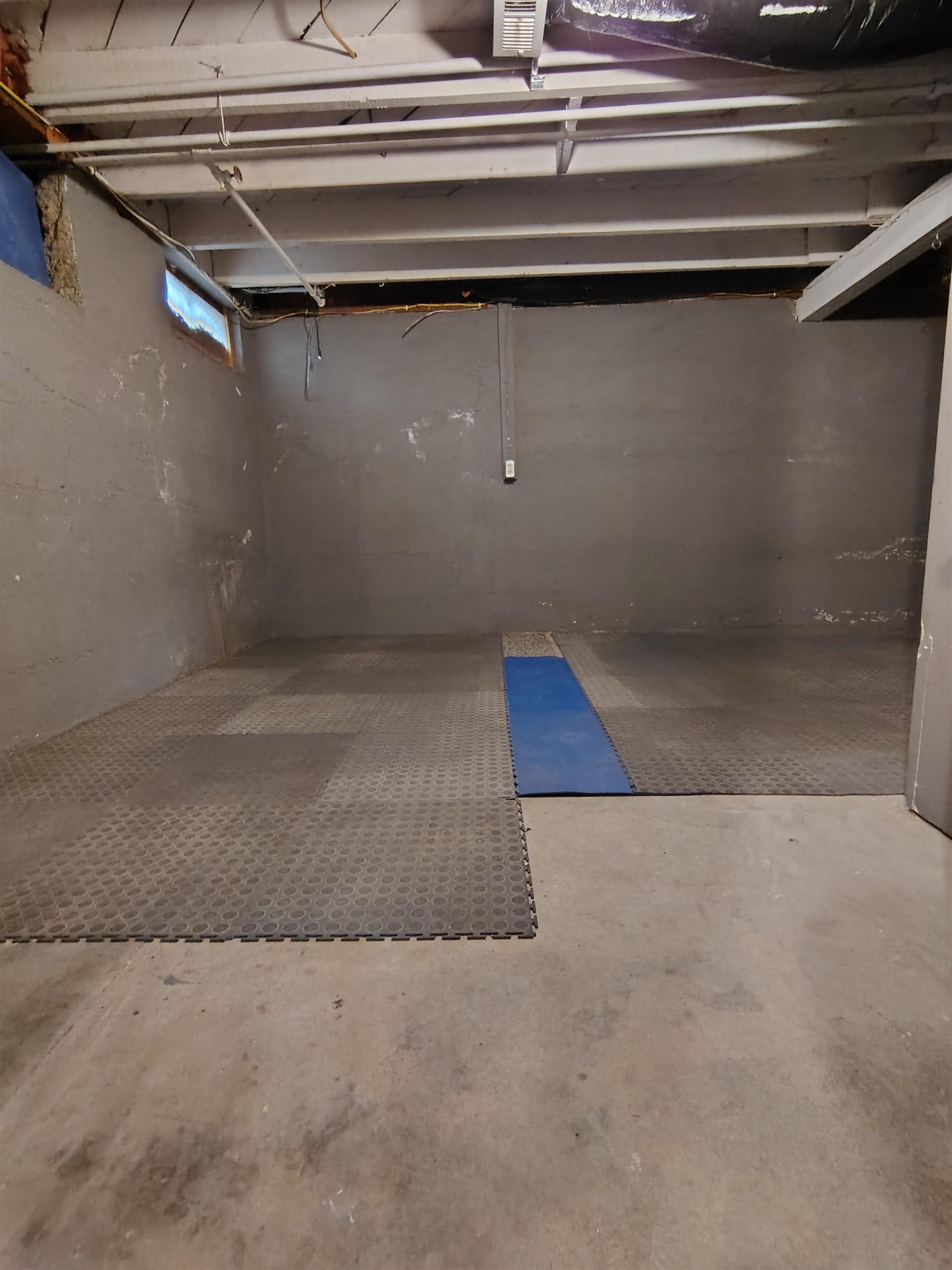 404 E Main St, Pretty Prairie, KS 67570