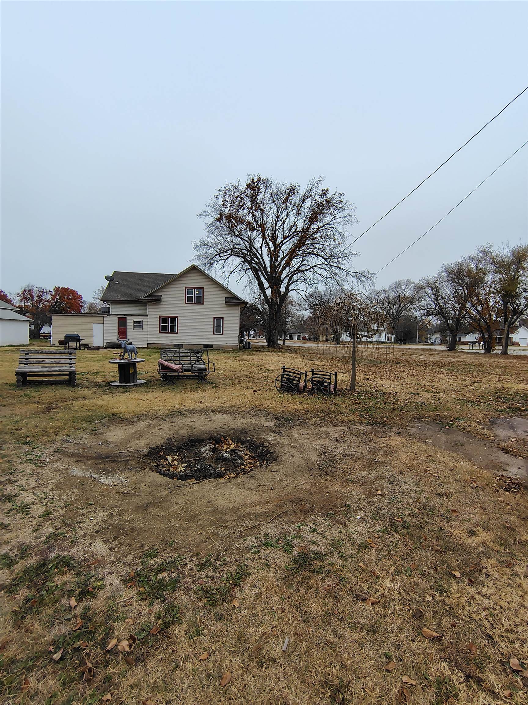 404 E Main St, Pretty Prairie, KS 67570