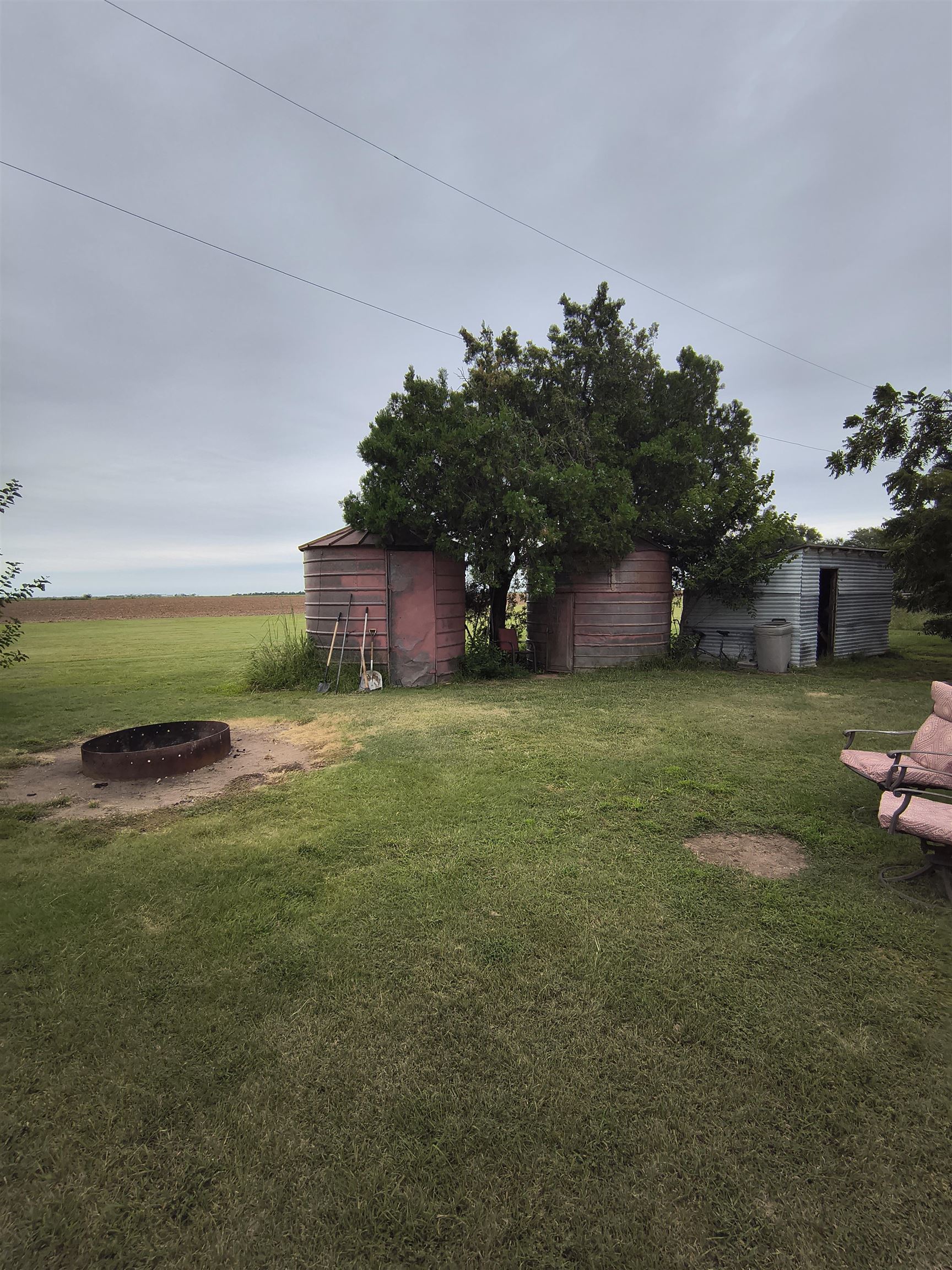404 E Main St, Pretty Prairie, KS 67570