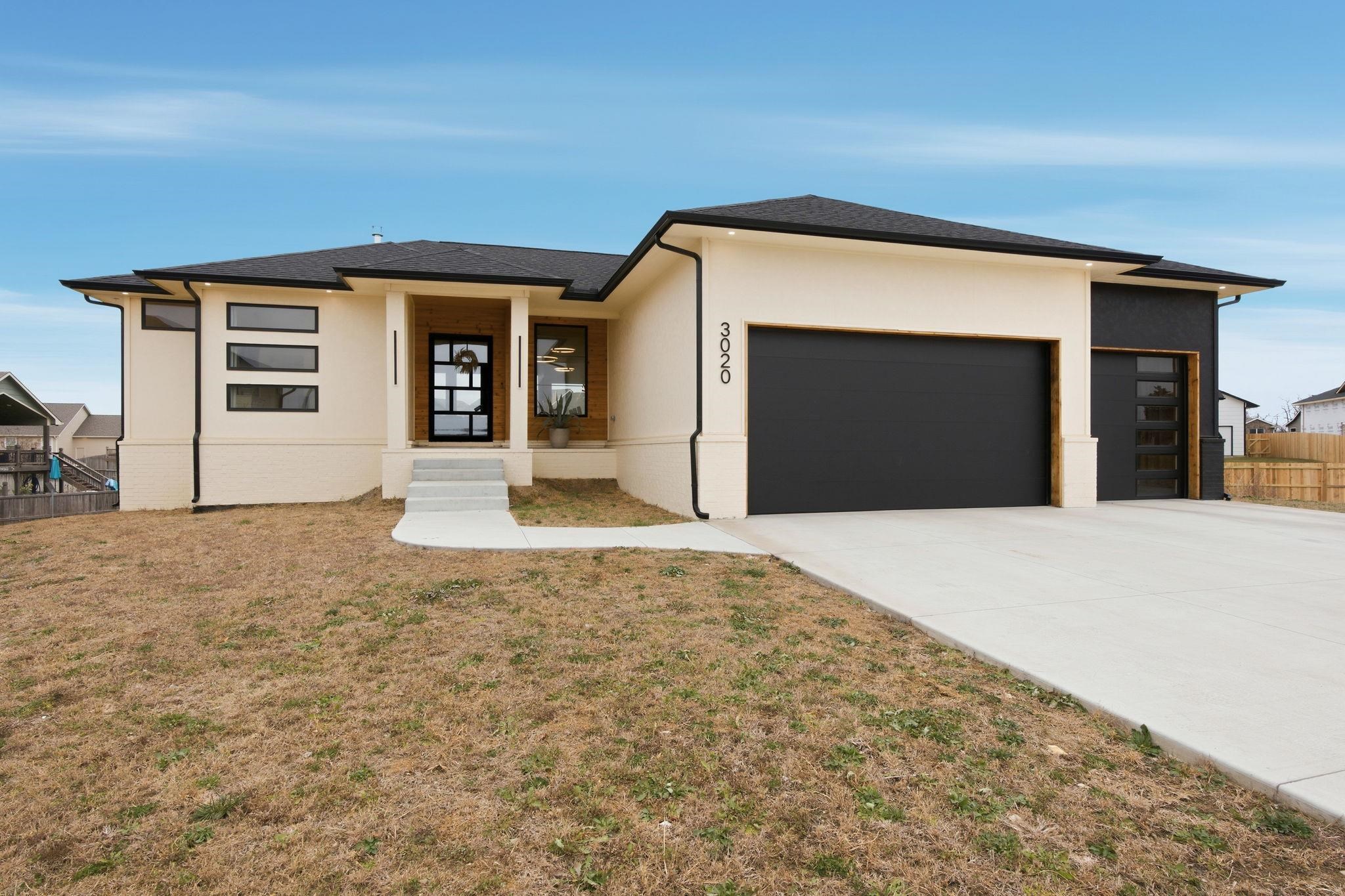 3020 E Burlington Cir, Park City, KS 67219