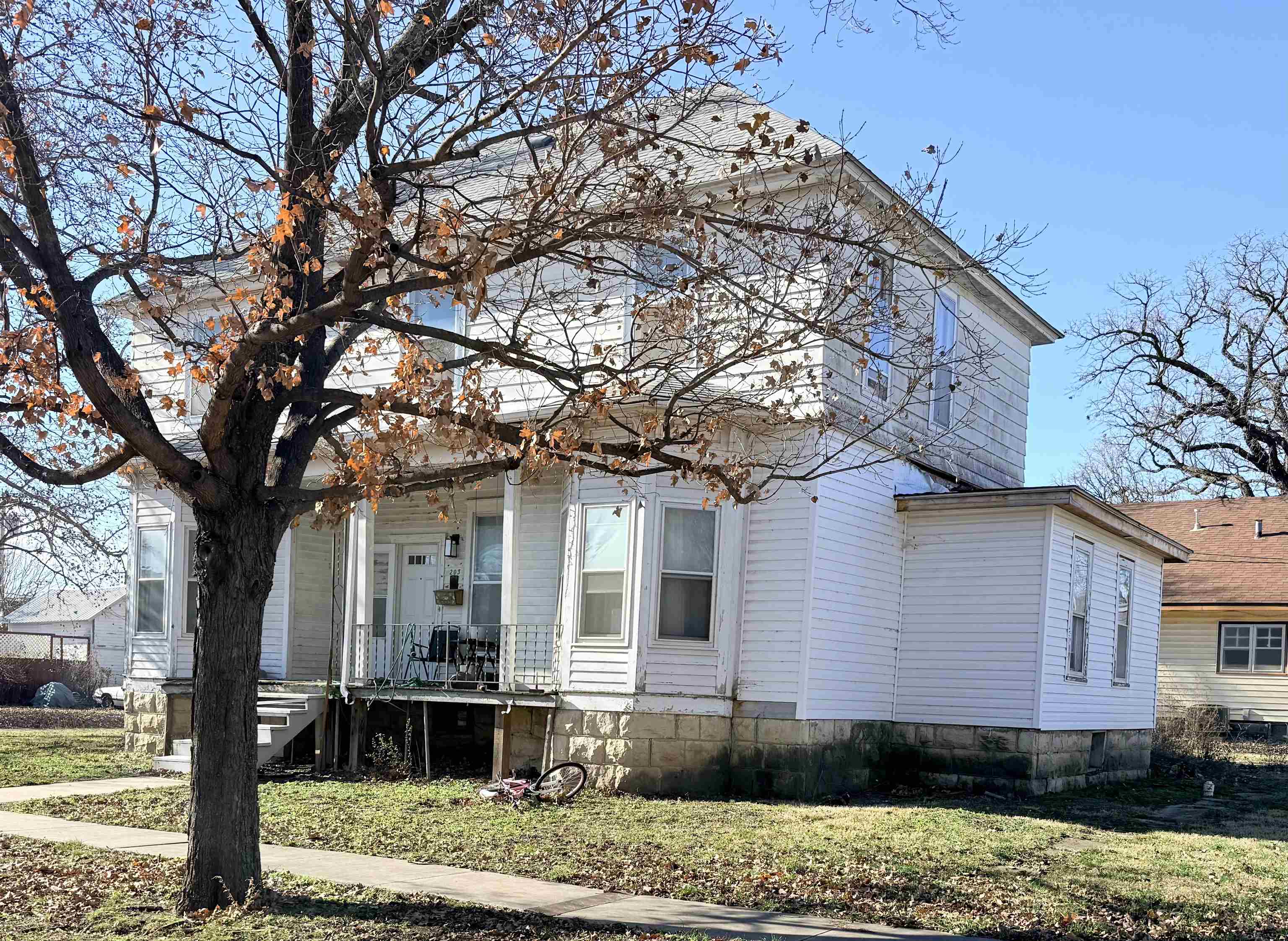 203 N 2nd St, Marion, KS 66861