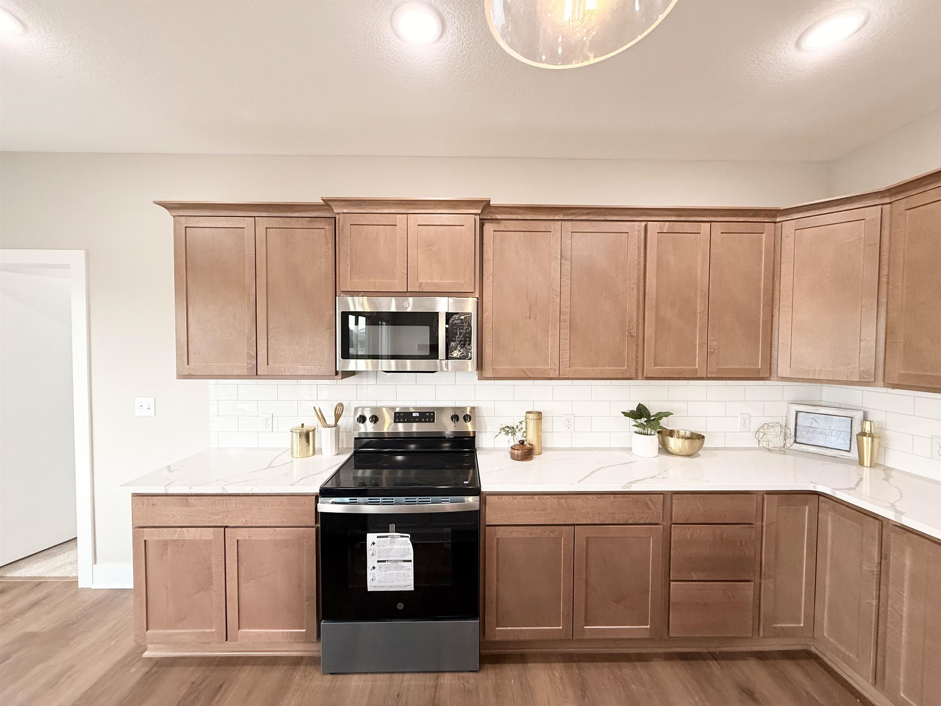 10709 E Bonita St, Wichita, KS 67207