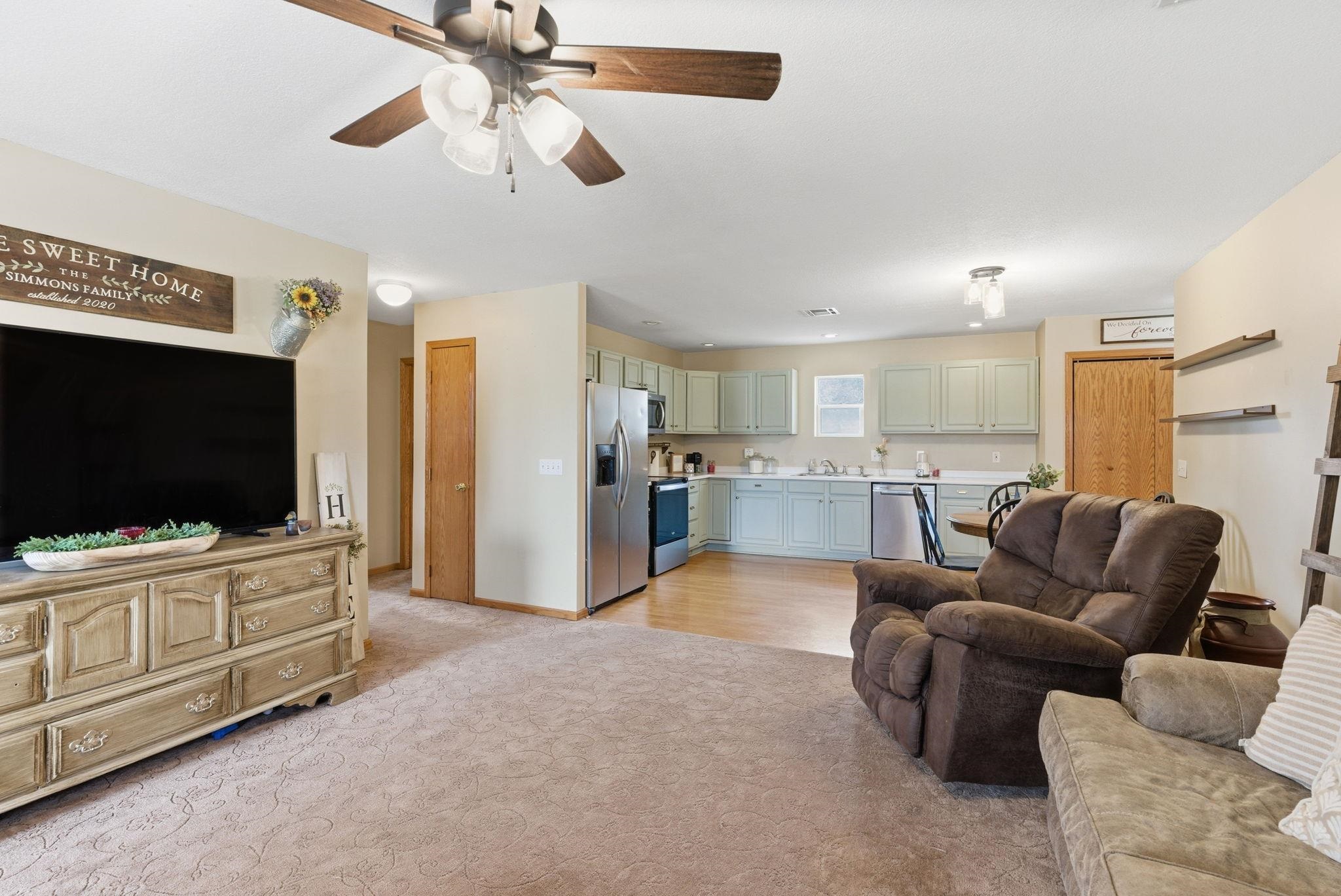 811 N East St, Leon, KS 67074