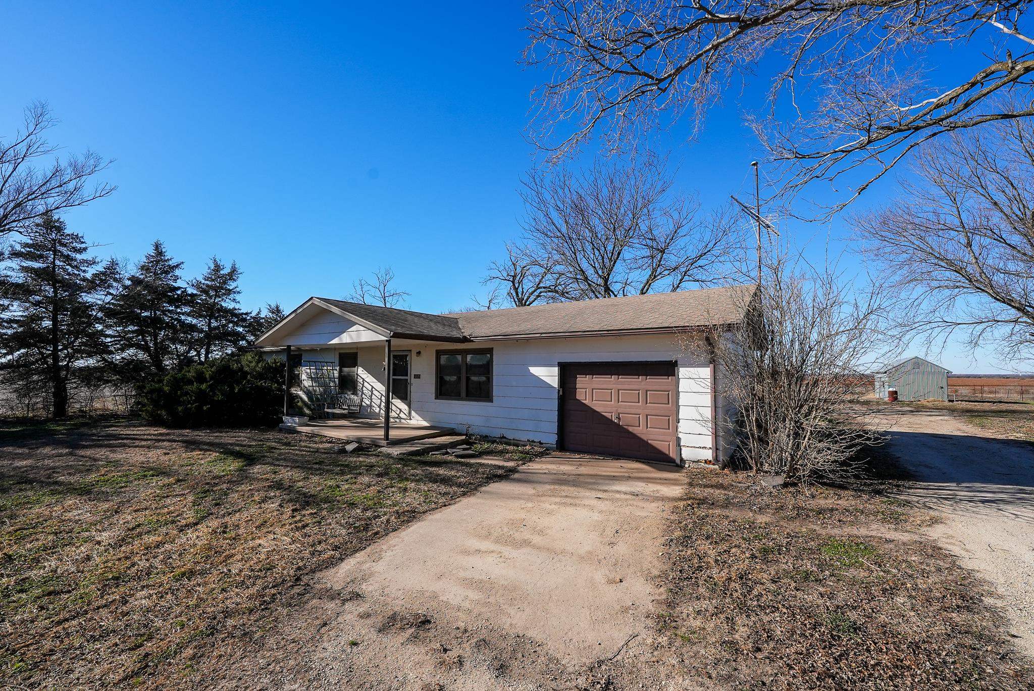 10375 SE Munson Hill Rd, Leon, KS 67074