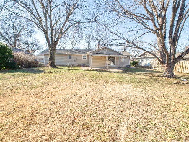 214 S Kennedy St, Hillsboro, KS 67063