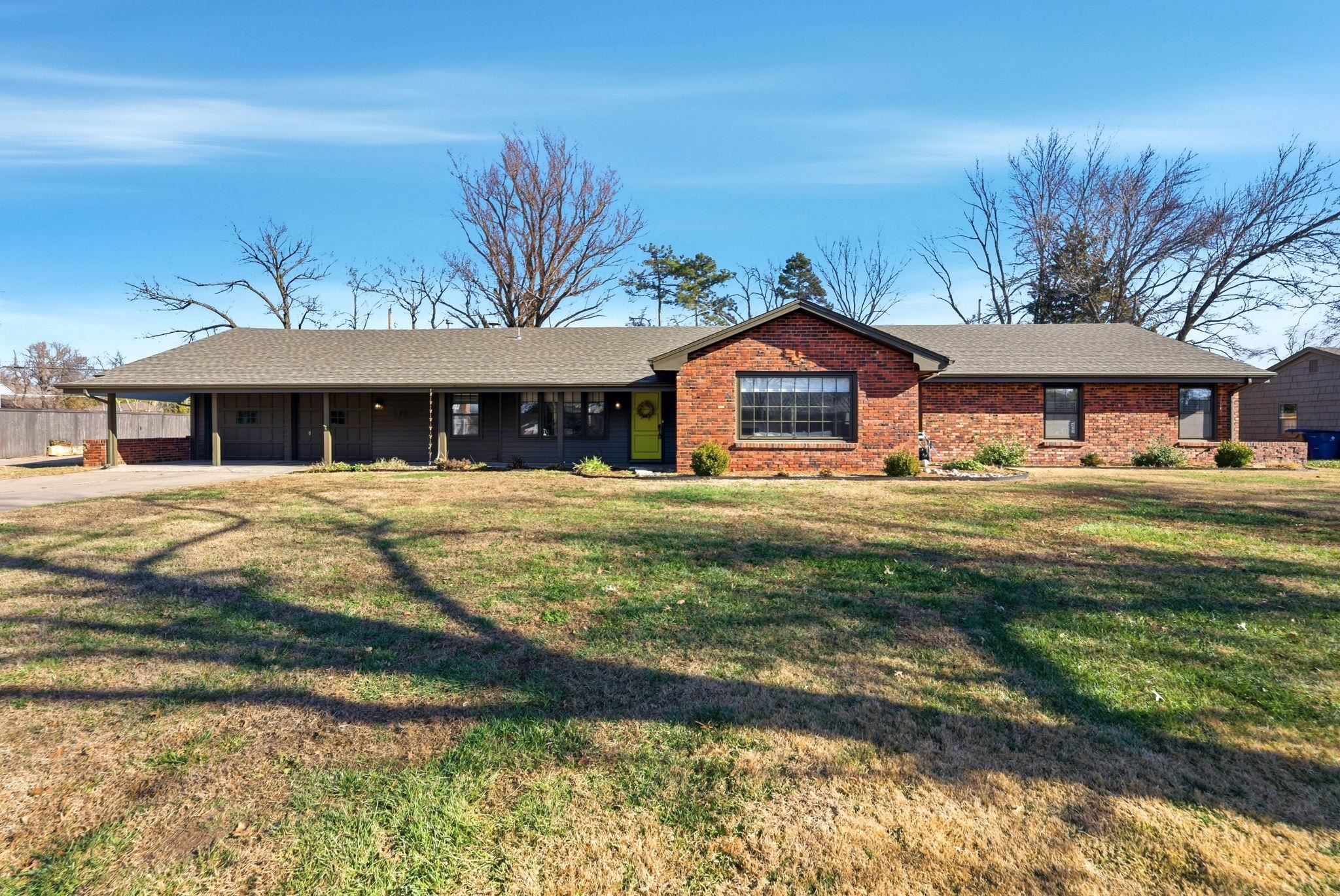 120 S Morningside St, Wichita, KS 67218