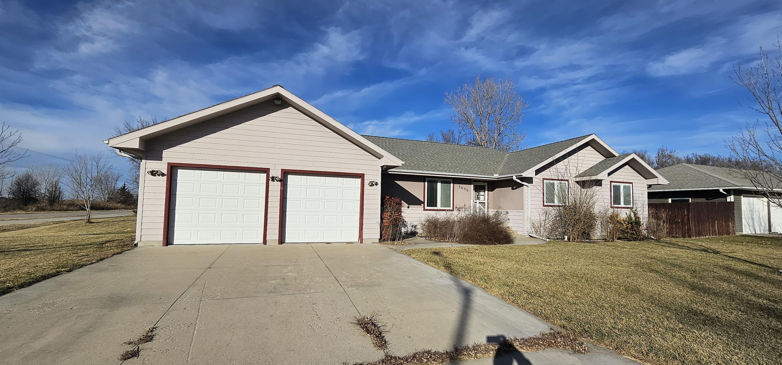 3030 Wildwood Way, North Newton, KS 67117