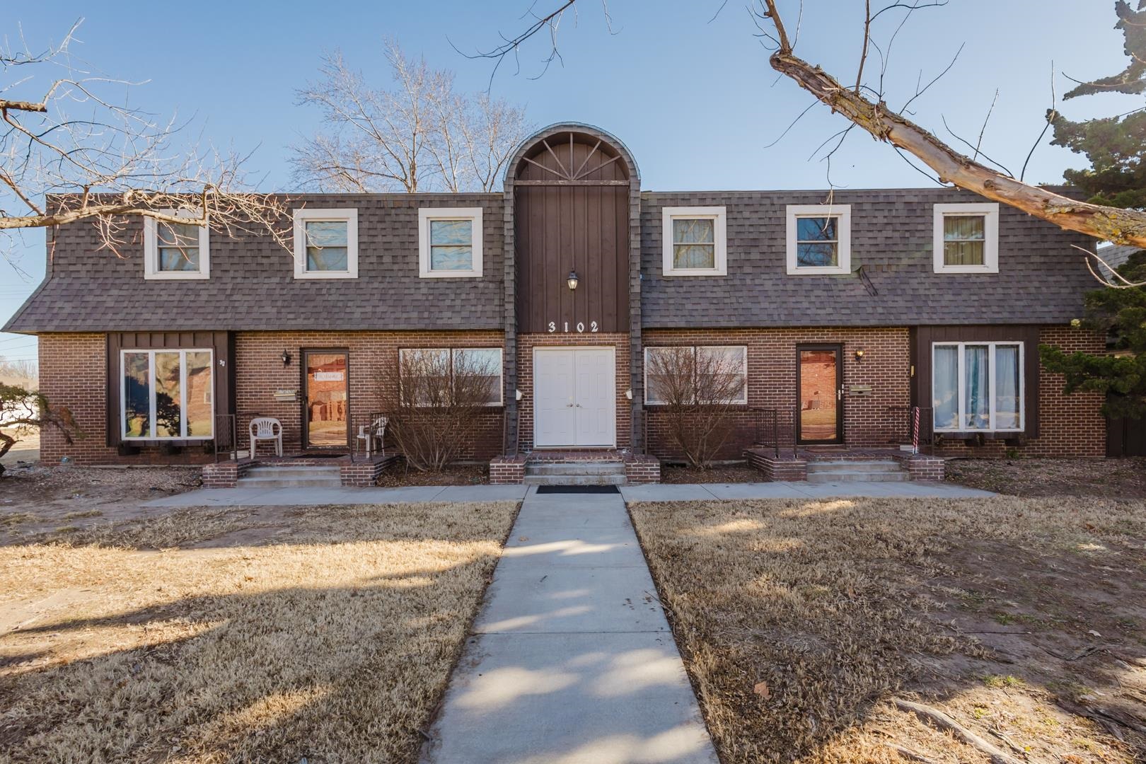 3102 Sierra Parkway & 40 Pawnee, Hutchinson, KS 67502