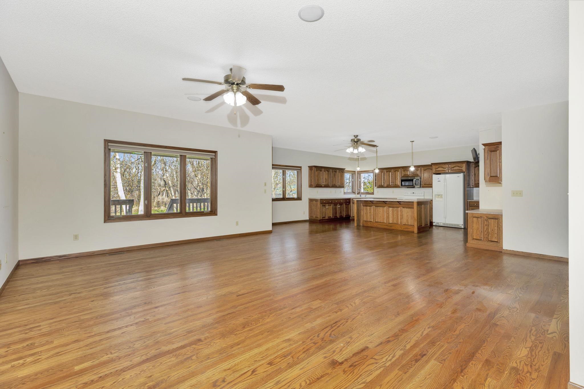 1729 N Timbercreek Dr, Mulvane, KS 67110