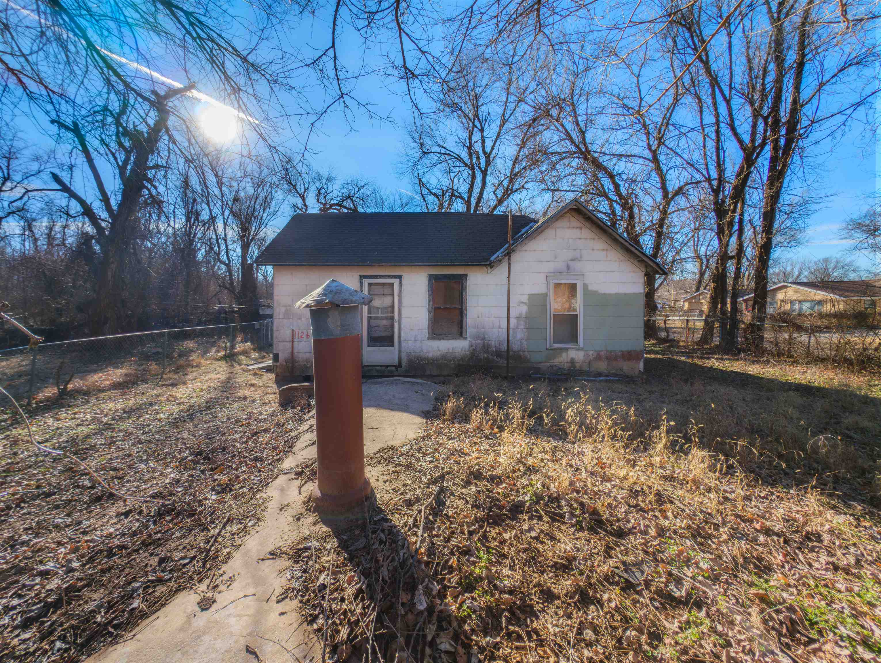 1126 N 13th St, Arkansas City, KS 67005