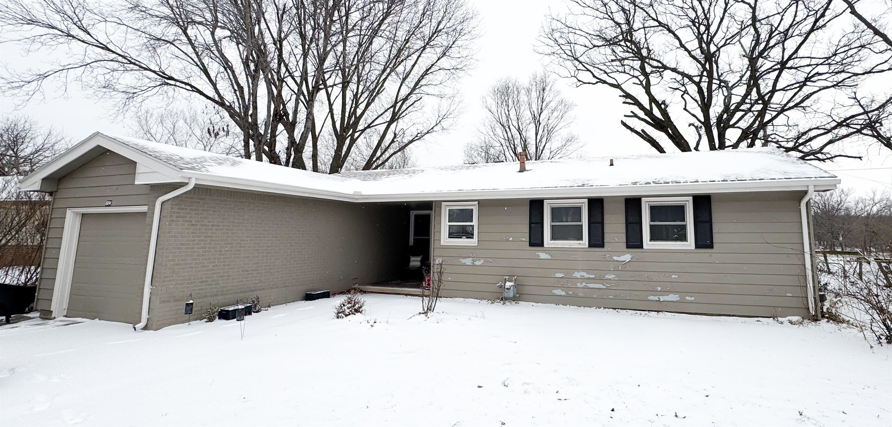 804 S Main St, Leon, KS 67074
