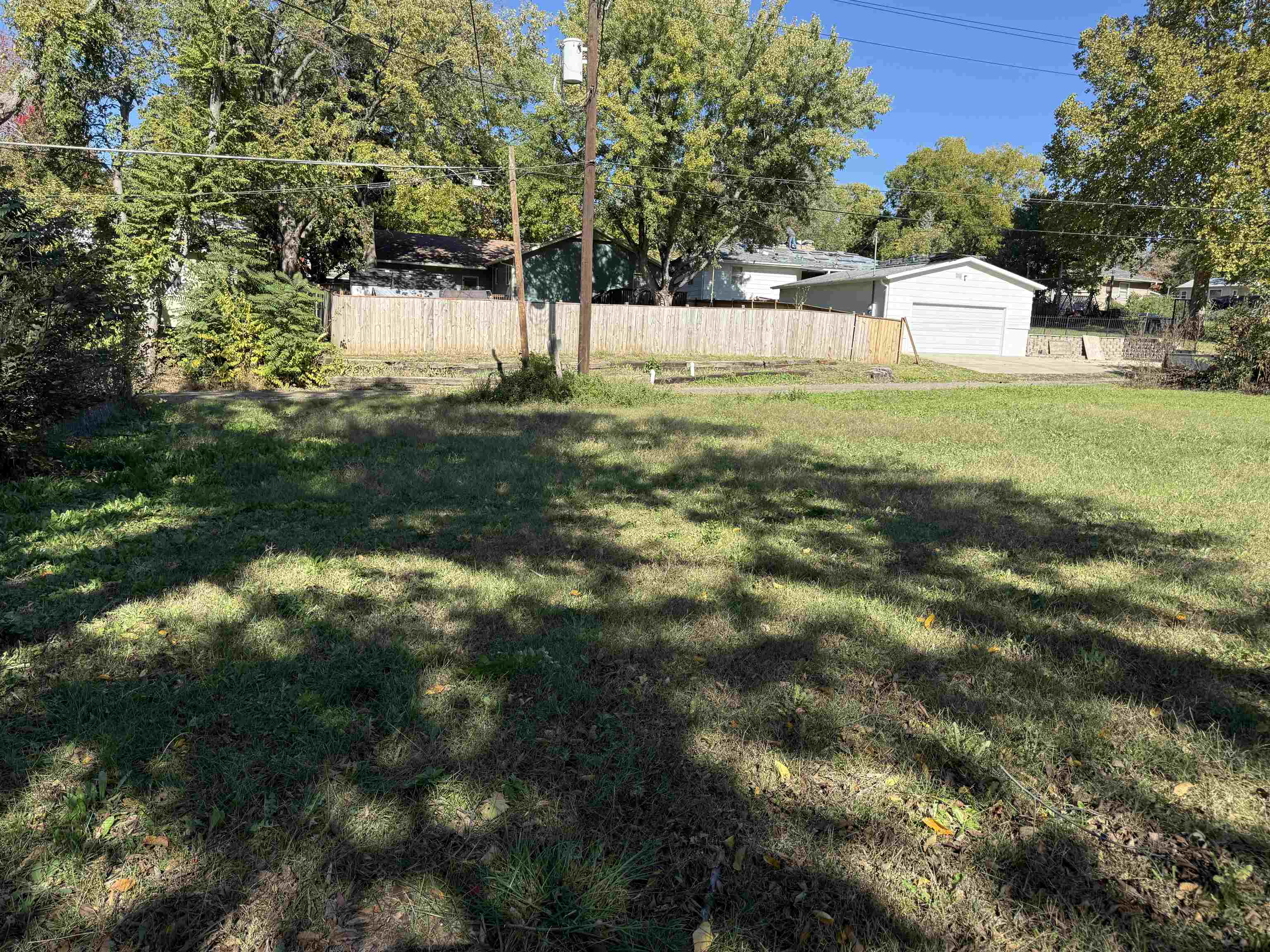 1105 Dexter St, Clay Center, KS 67432